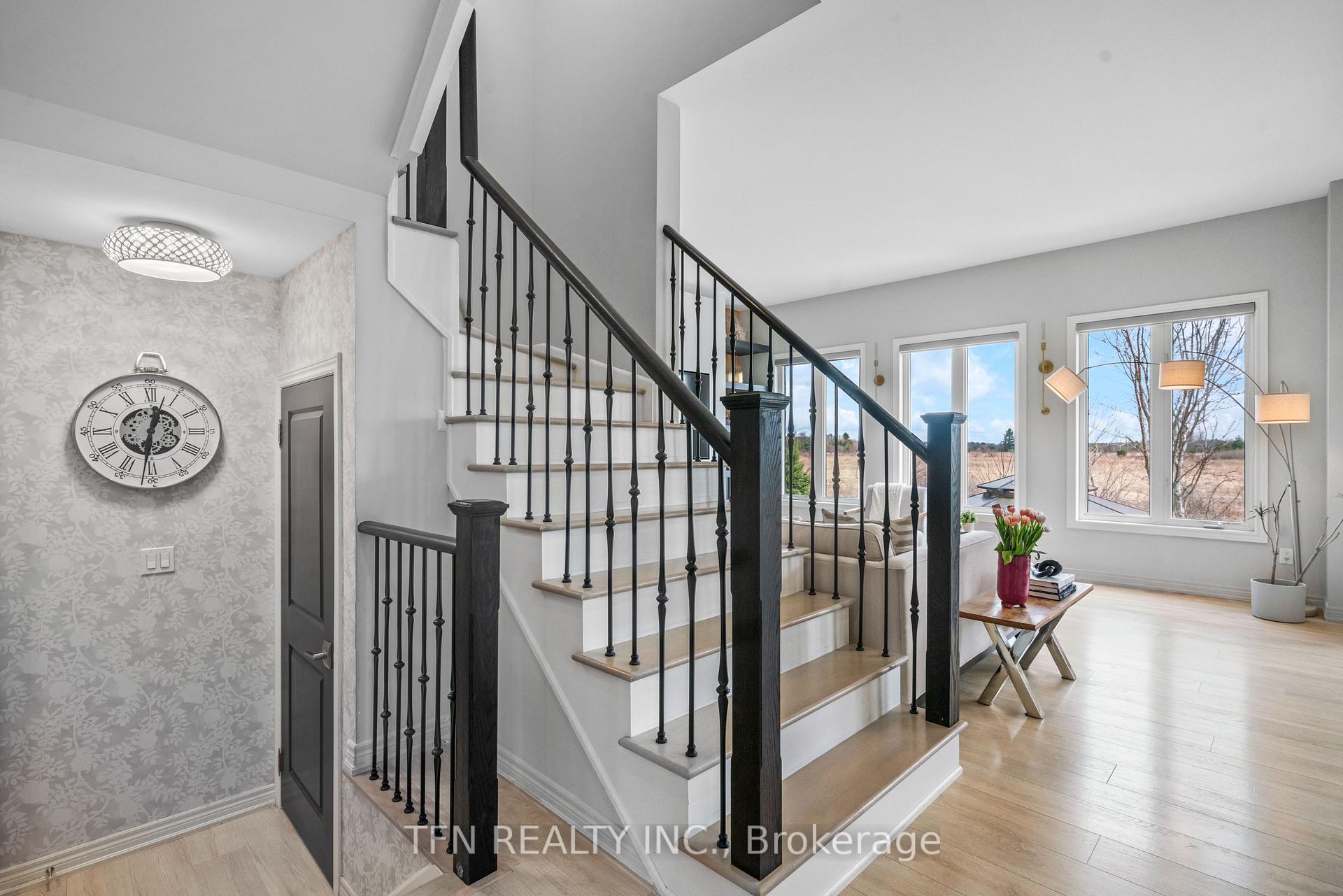 Photo 15 of 79 Turner Drive E, New Tecumseth, Tottenham — HOMEH