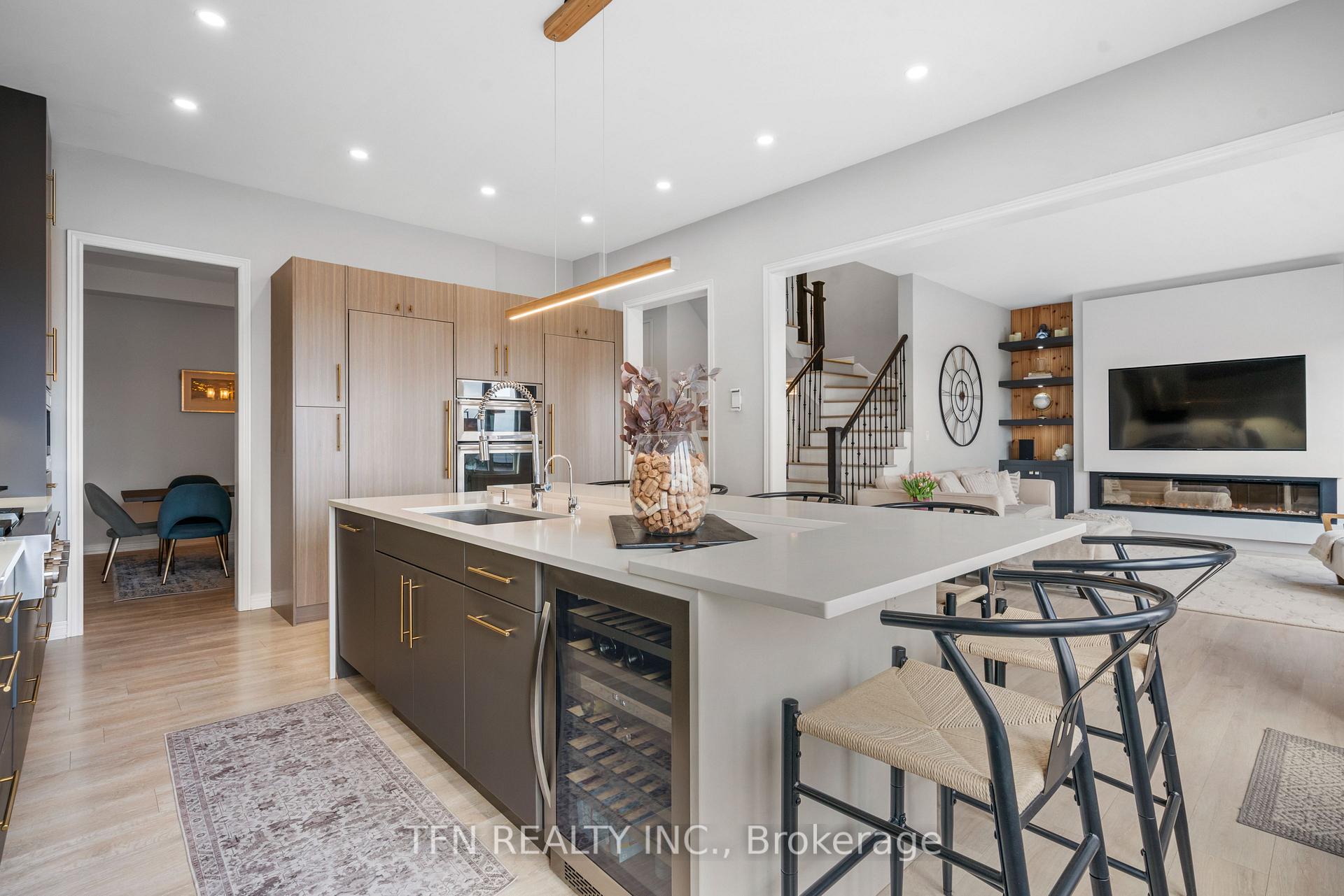 Photo 10 of 79 Turner Drive E, New Tecumseth, Tottenham — HOMEH