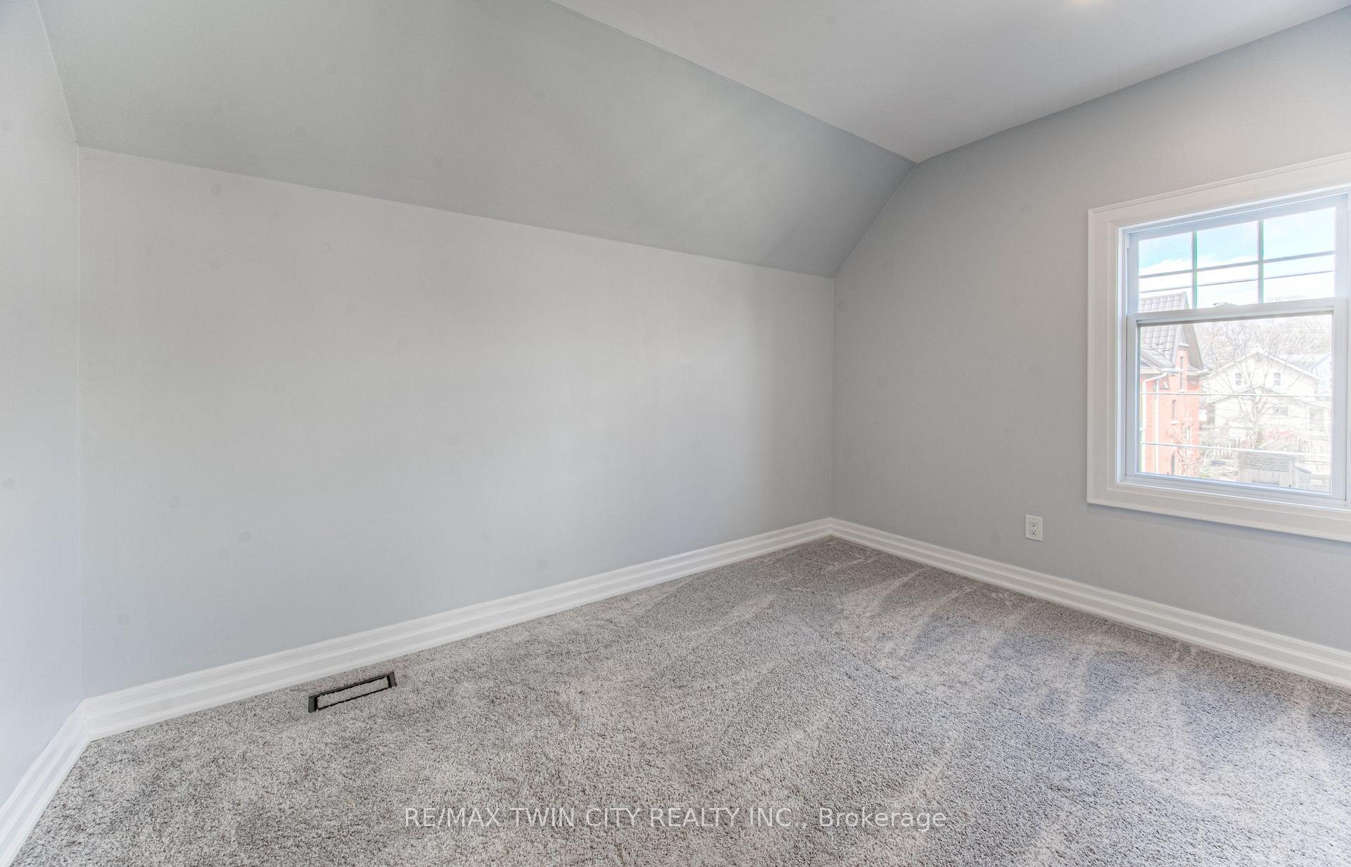 Photo 20 of 31 Dekay Street, Waterloo — HOMEH