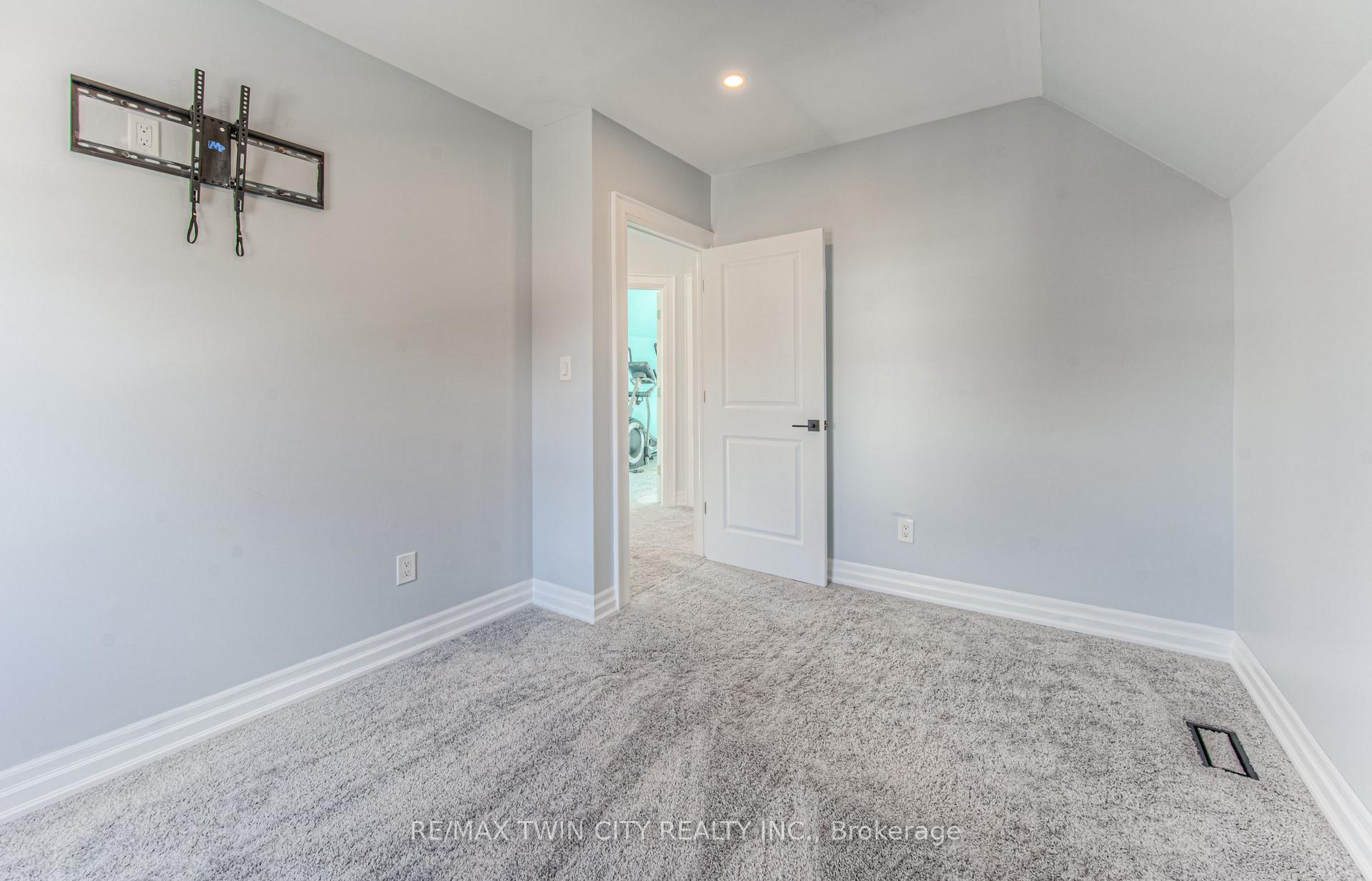 Photo 36 of 31 Dekay Street, Waterloo — HOMEH