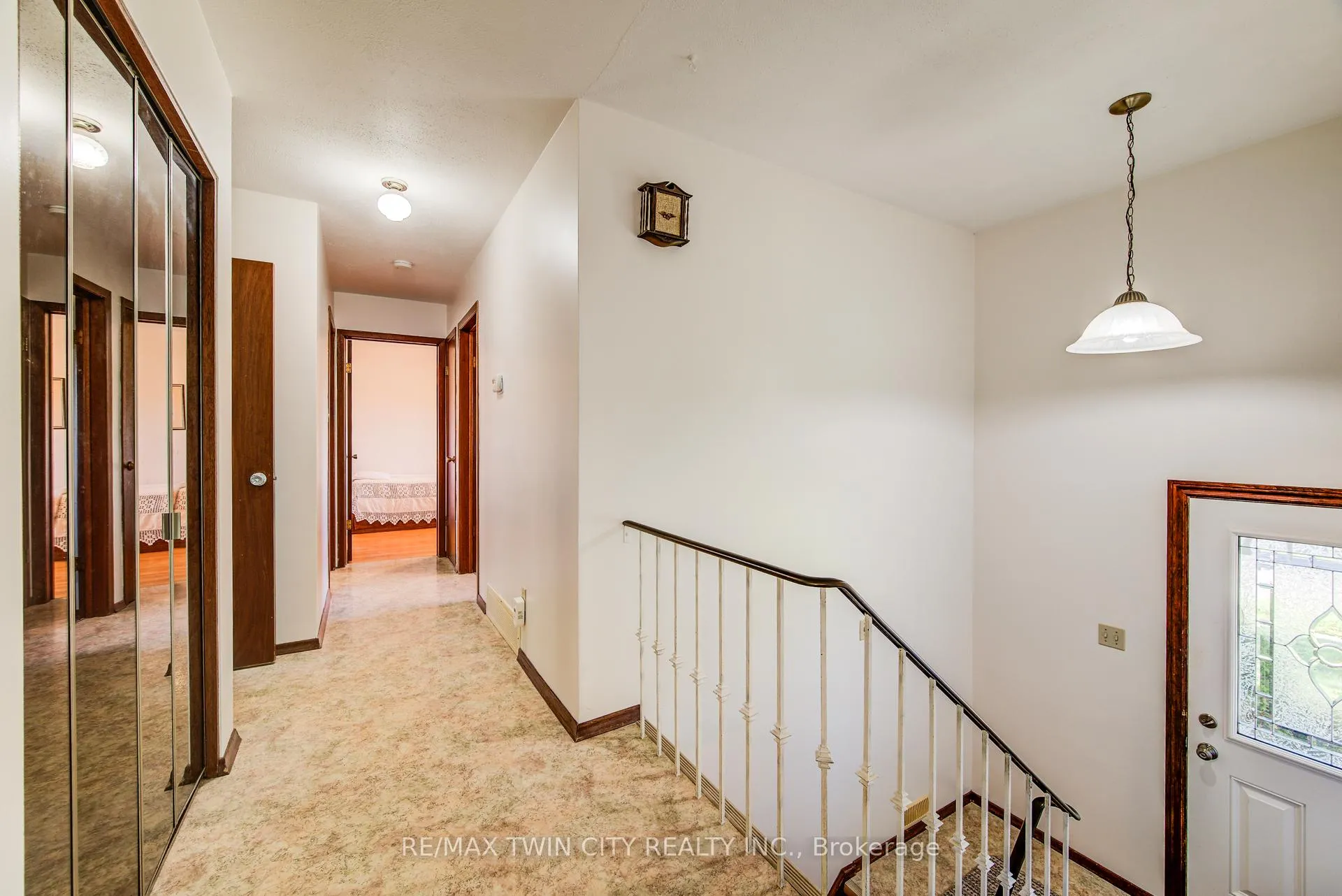 Photo 3 of 39 Kenwood Crescent, Guelph, Junction/Onward Willow — HOMEH