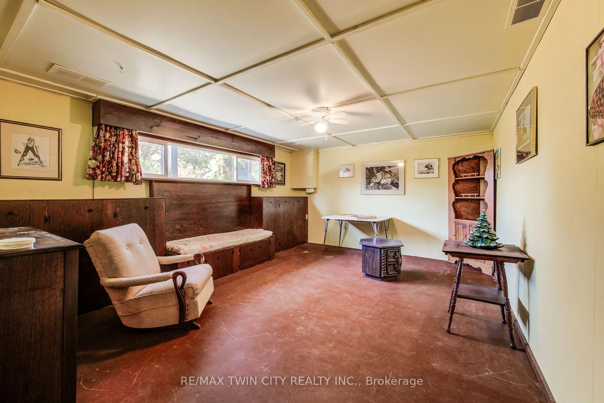 Photo 19 of 39 Kenwood Crescent, Guelph, Junction/Onward Willow — HOMEH
