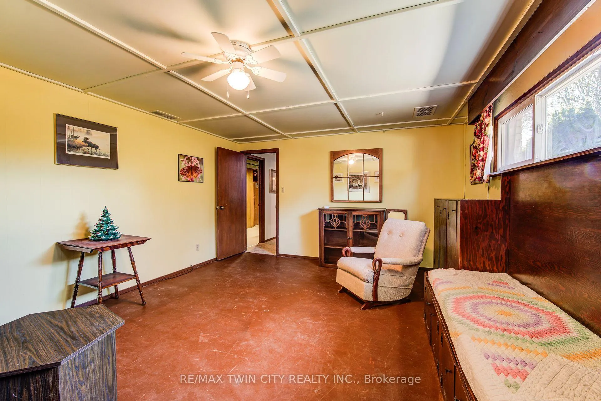Photo 20 of 39 Kenwood Crescent, Guelph, Junction/Onward Willow — HOMEH