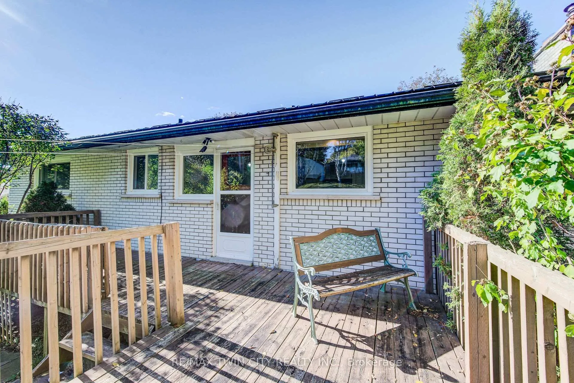Photo 27 of 39 Kenwood Crescent, Guelph, Junction/Onward Willow — HOMEH