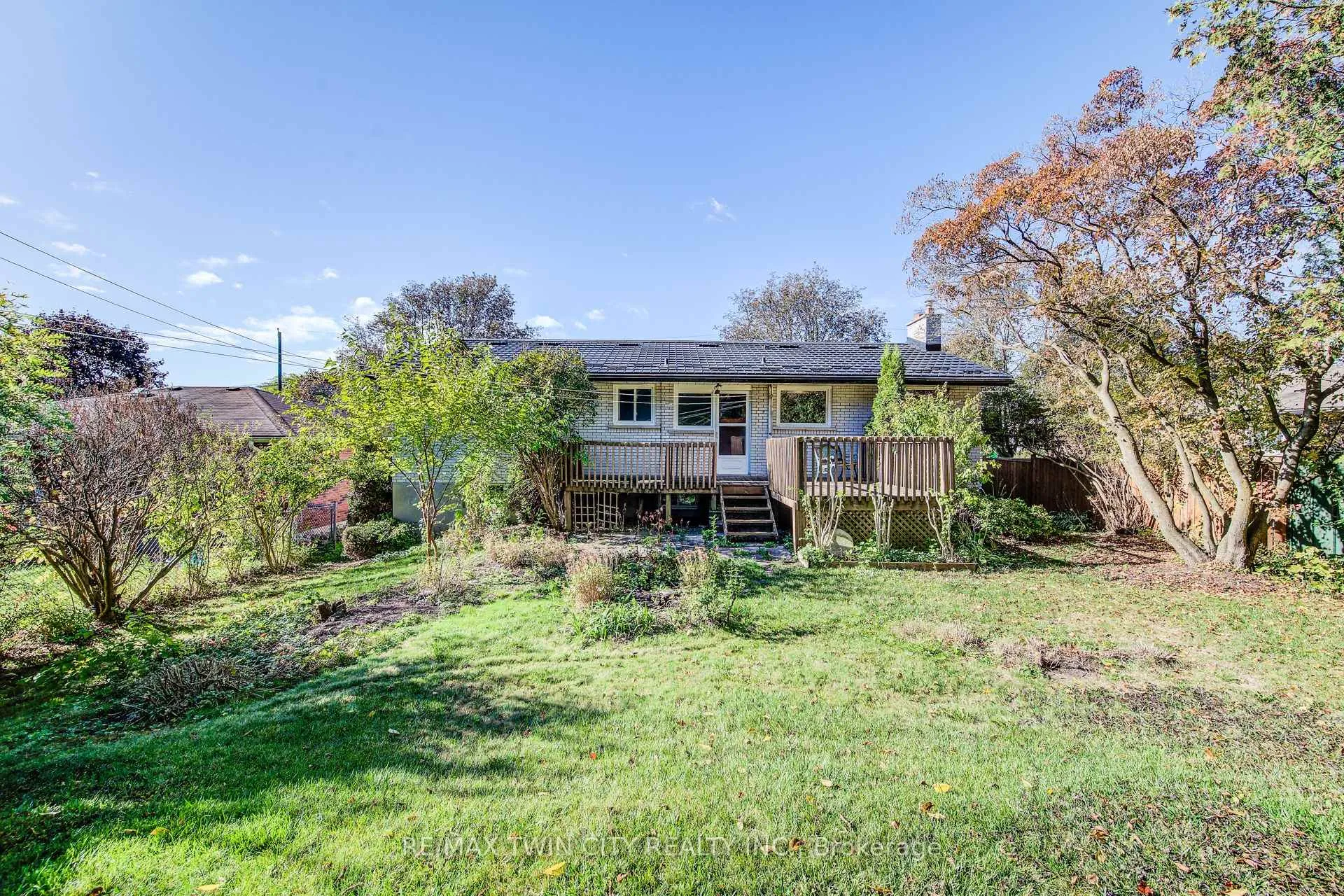 Photo 29 of 39 Kenwood Crescent, Guelph, Junction/Onward Willow — HOMEH