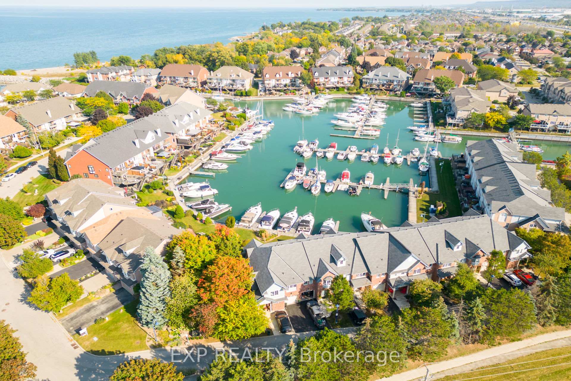 Photo 3 of 139 Edgewater Drive, Hamilton, Lakeshore — HOMEH