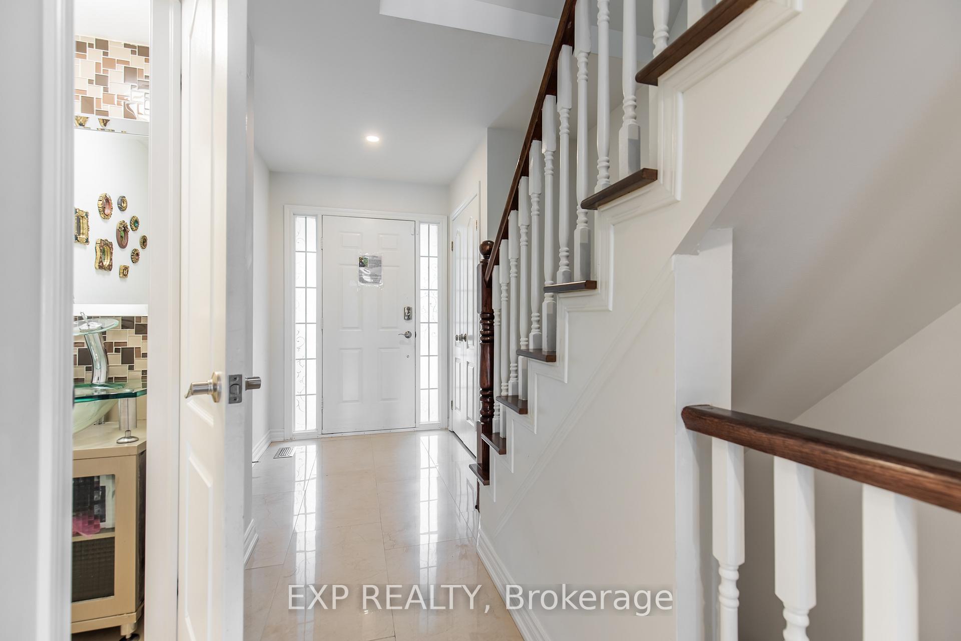 Photo 5 of 139 Edgewater Drive, Hamilton, Lakeshore — HOMEH