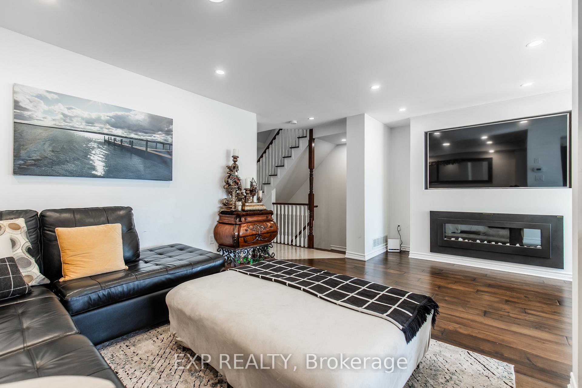 Photo 4 of 139 Edgewater Drive, Hamilton, Lakeshore — HOMEH