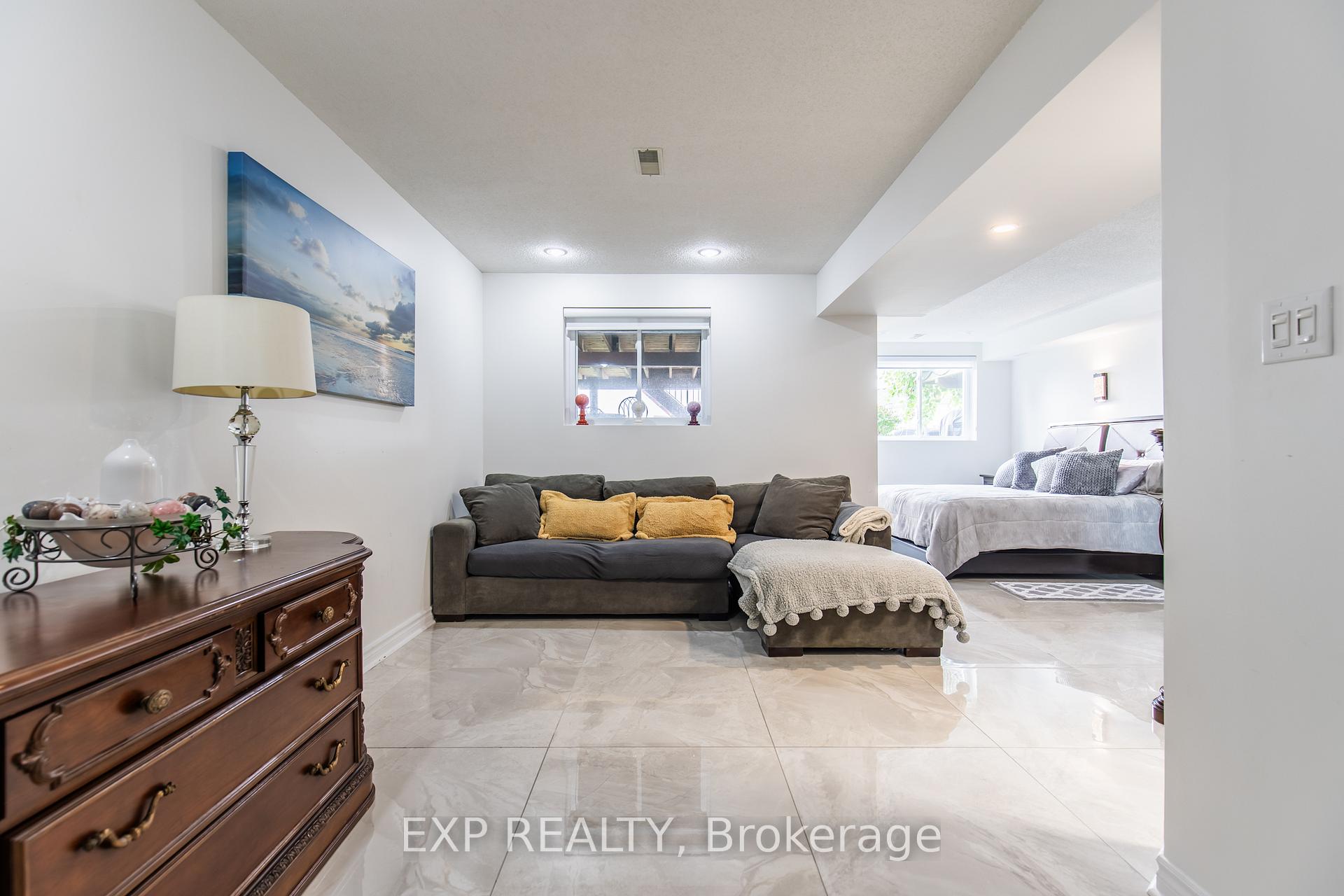 Photo 27 of 139 Edgewater Drive, Hamilton, Lakeshore — HOMEH