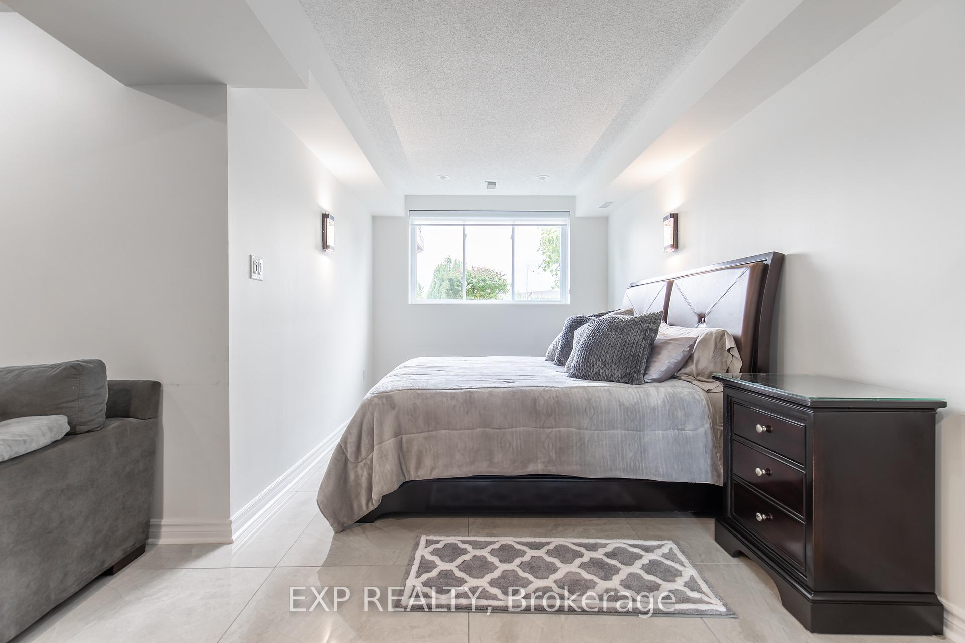 Photo 34 of 139 Edgewater Drive, Hamilton, Lakeshore — HOMEH