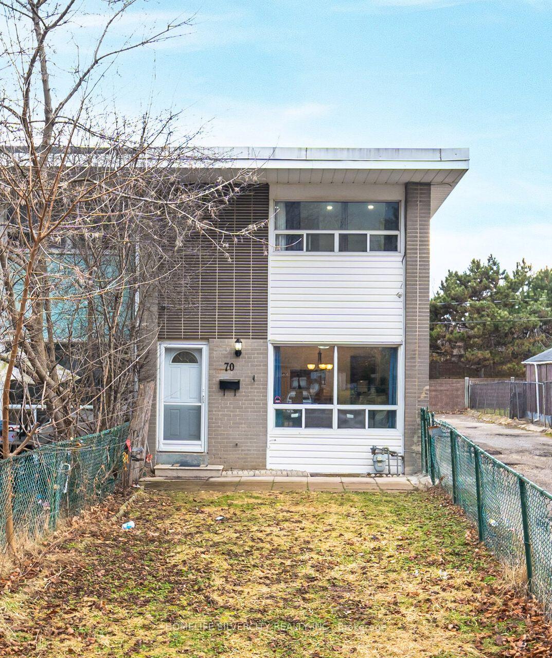 Photo 1 of 70 Corby Crescent, Brampton, Downtown Brampton — HOMEH