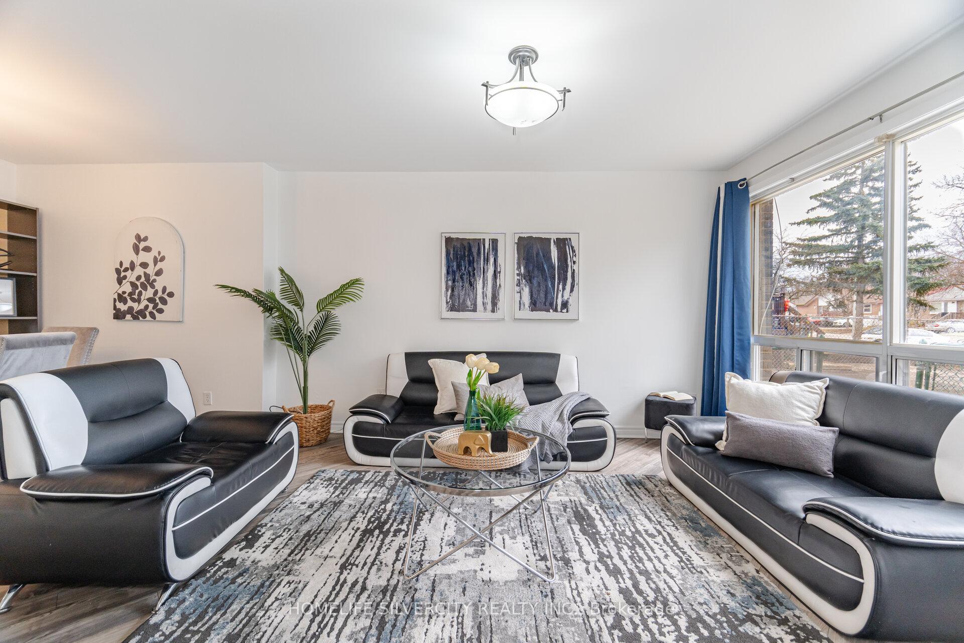 Photo 8 of 70 Corby Crescent, Brampton, Downtown Brampton — HOMEH