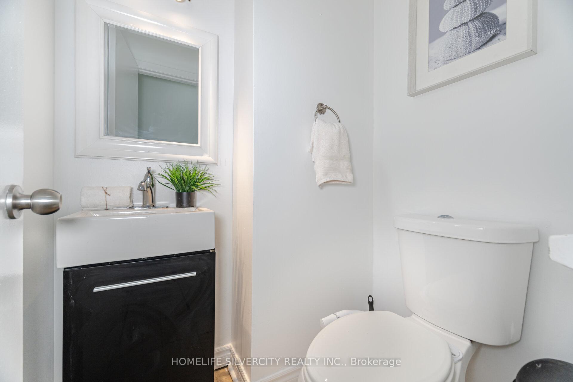 Photo 9 of 70 Corby Crescent, Brampton, Downtown Brampton — HOMEH