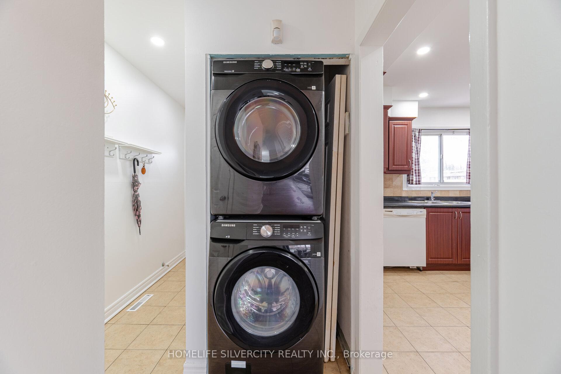 Photo 13 of 70 Corby Crescent, Brampton, Downtown Brampton — HOMEH