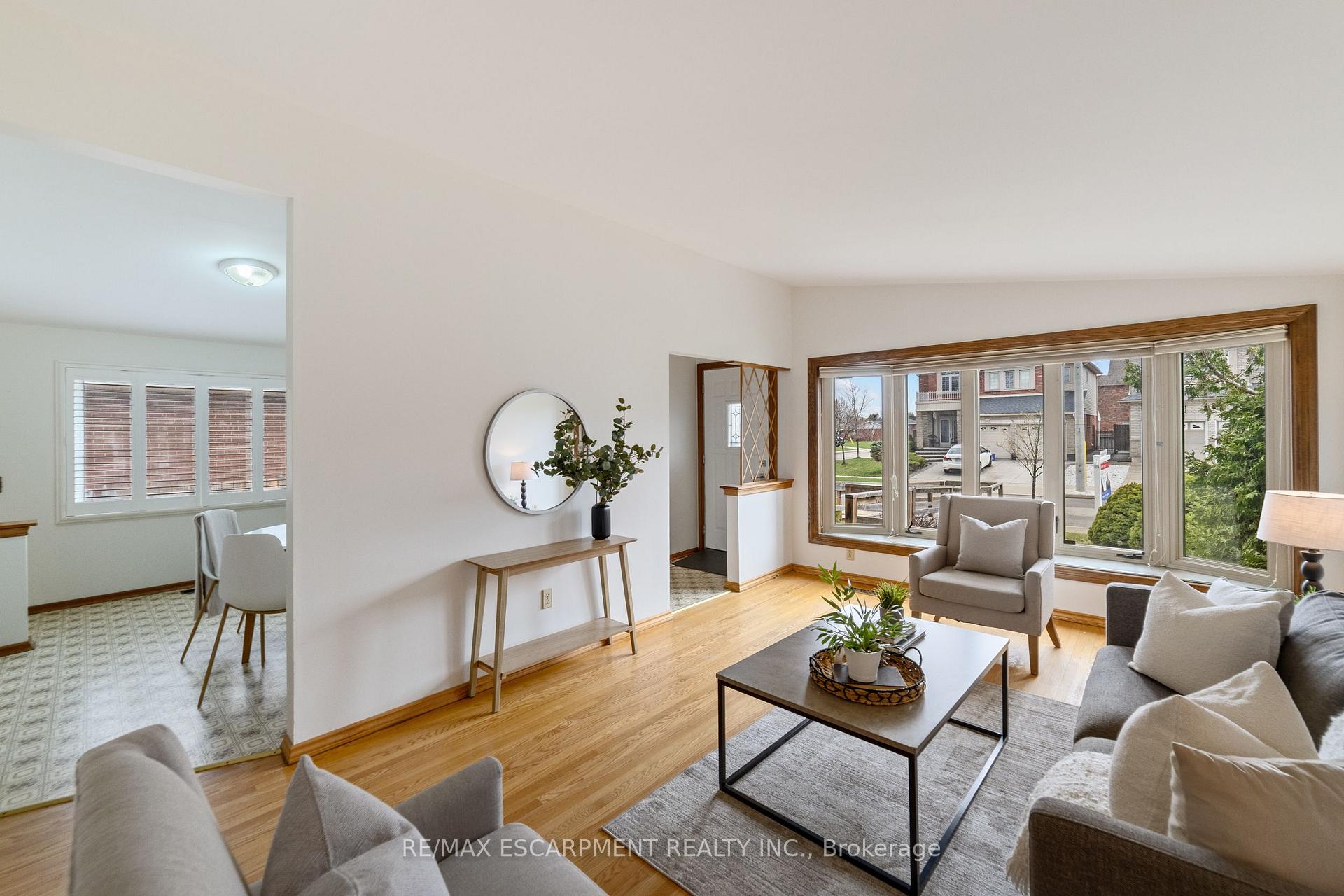 Photo 22 of 261 Thorner Drive, Hamilton, Thorner — HOMEH