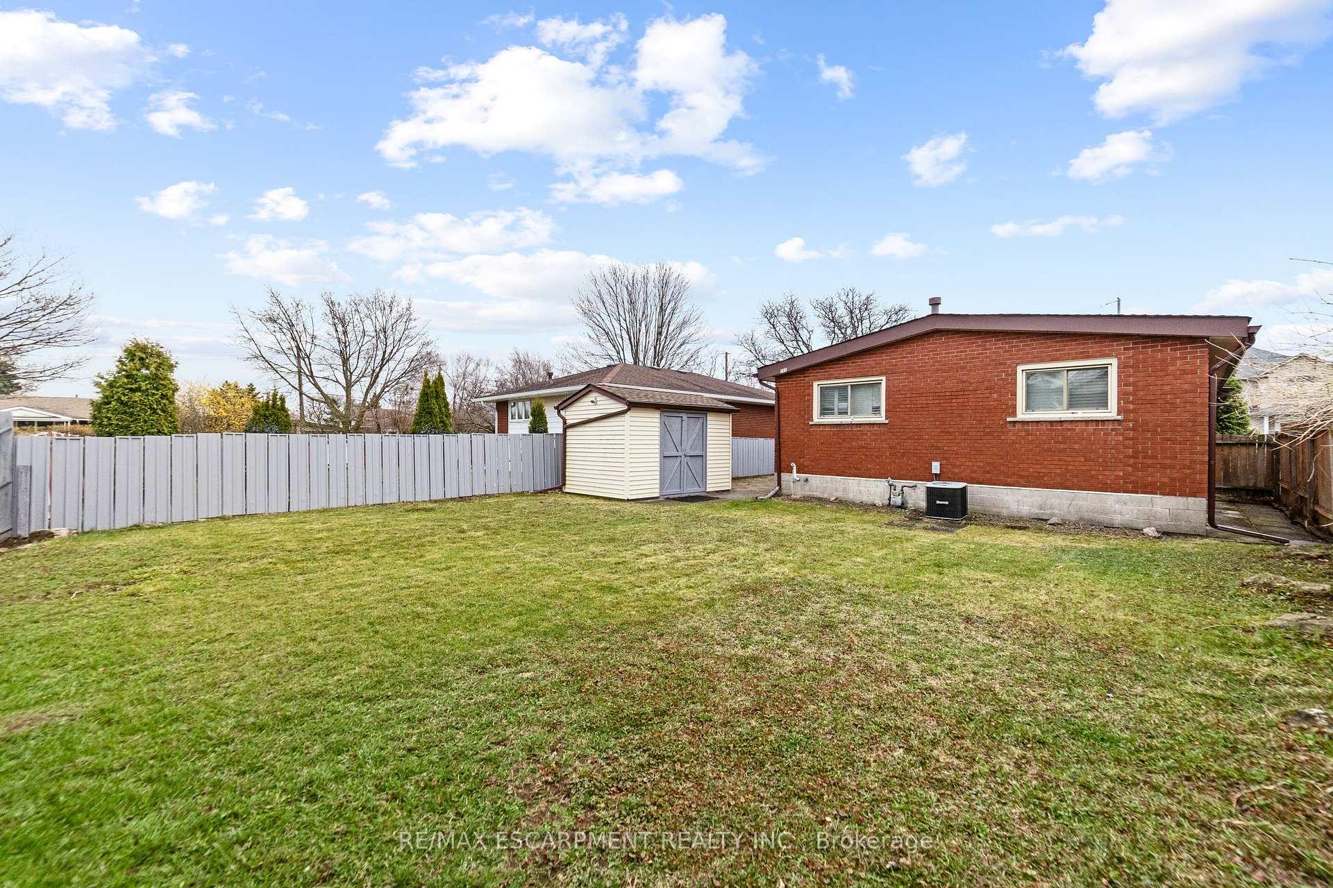 Photo 21 of 261 Thorner Drive, Hamilton, Thorner — HOMEH