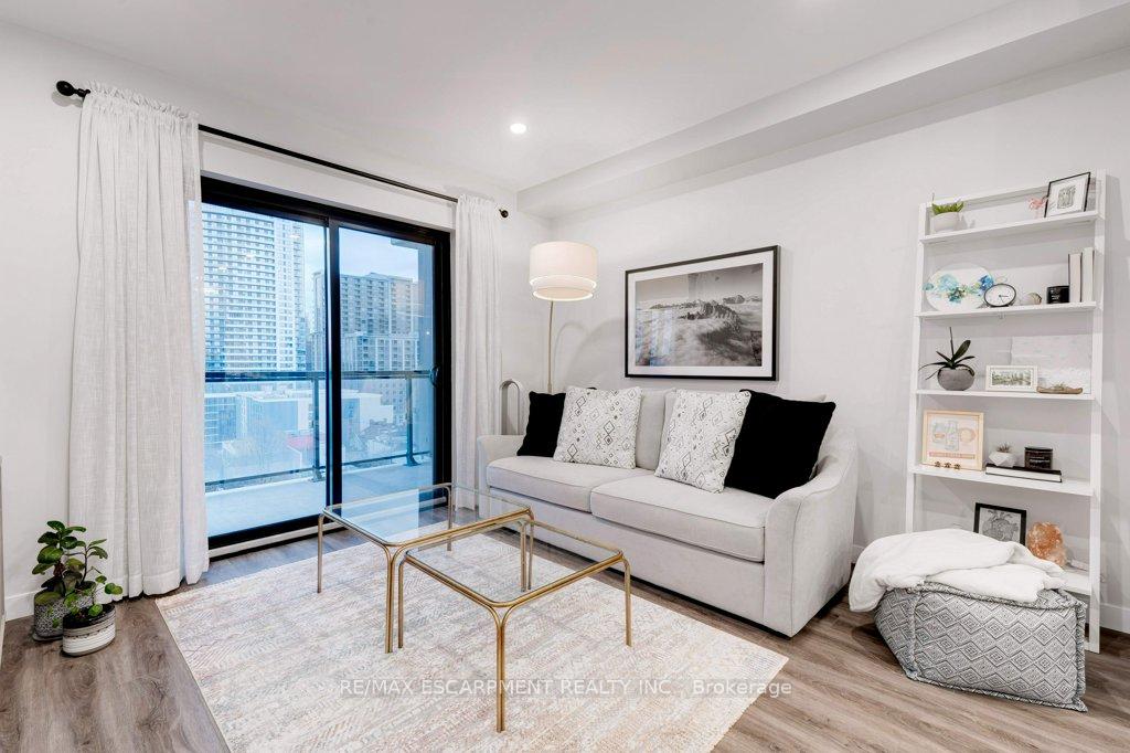 Photo 12 of Unit 812, 15 Queen Street S, Hamilton, Central — HOMEH