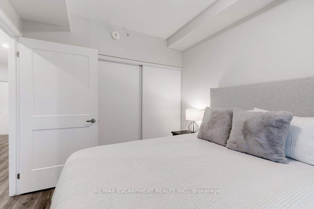 Photo 13 of Unit 812, 15 Queen Street S, Hamilton, Central — HOMEH