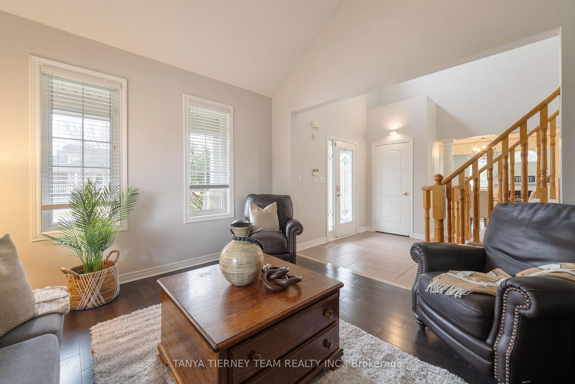 Photo 12 of 25 Holsted Road, Whitby, Brooklin — HOMEH