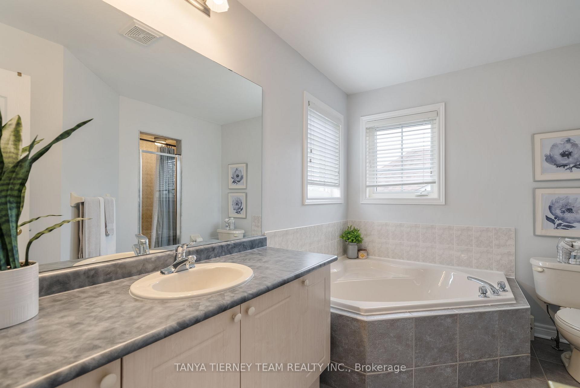 Photo 27 of 25 Holsted Road, Whitby, Brooklin — HOMEH