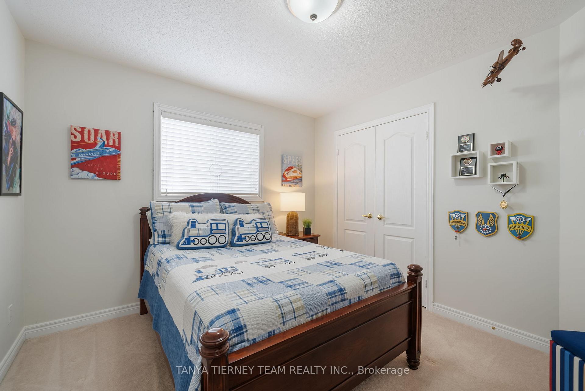 Photo 33 of 25 Holsted Road, Whitby, Brooklin — HOMEH