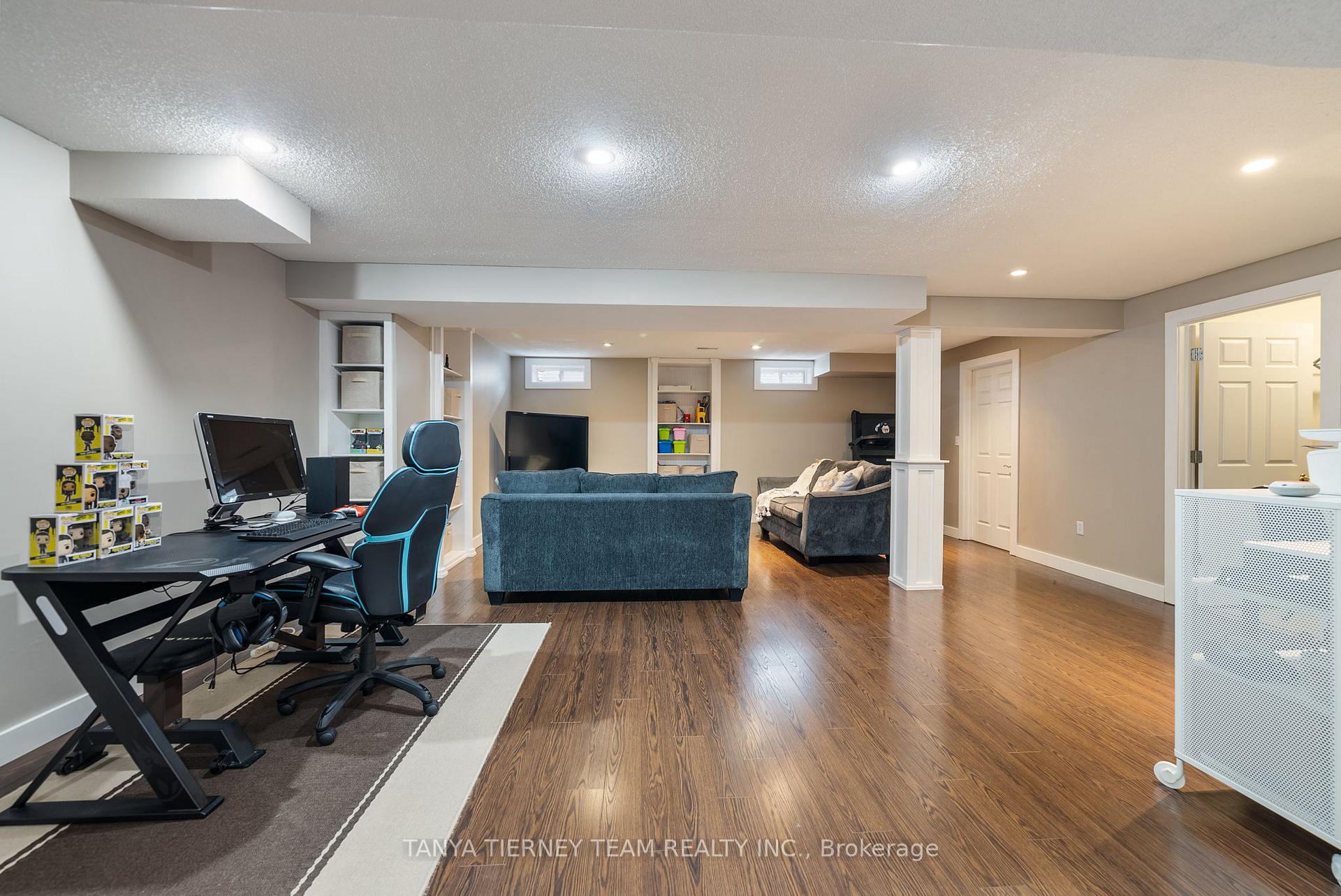 Photo 50 of 25 Holsted Road, Whitby, Brooklin — HOMEH