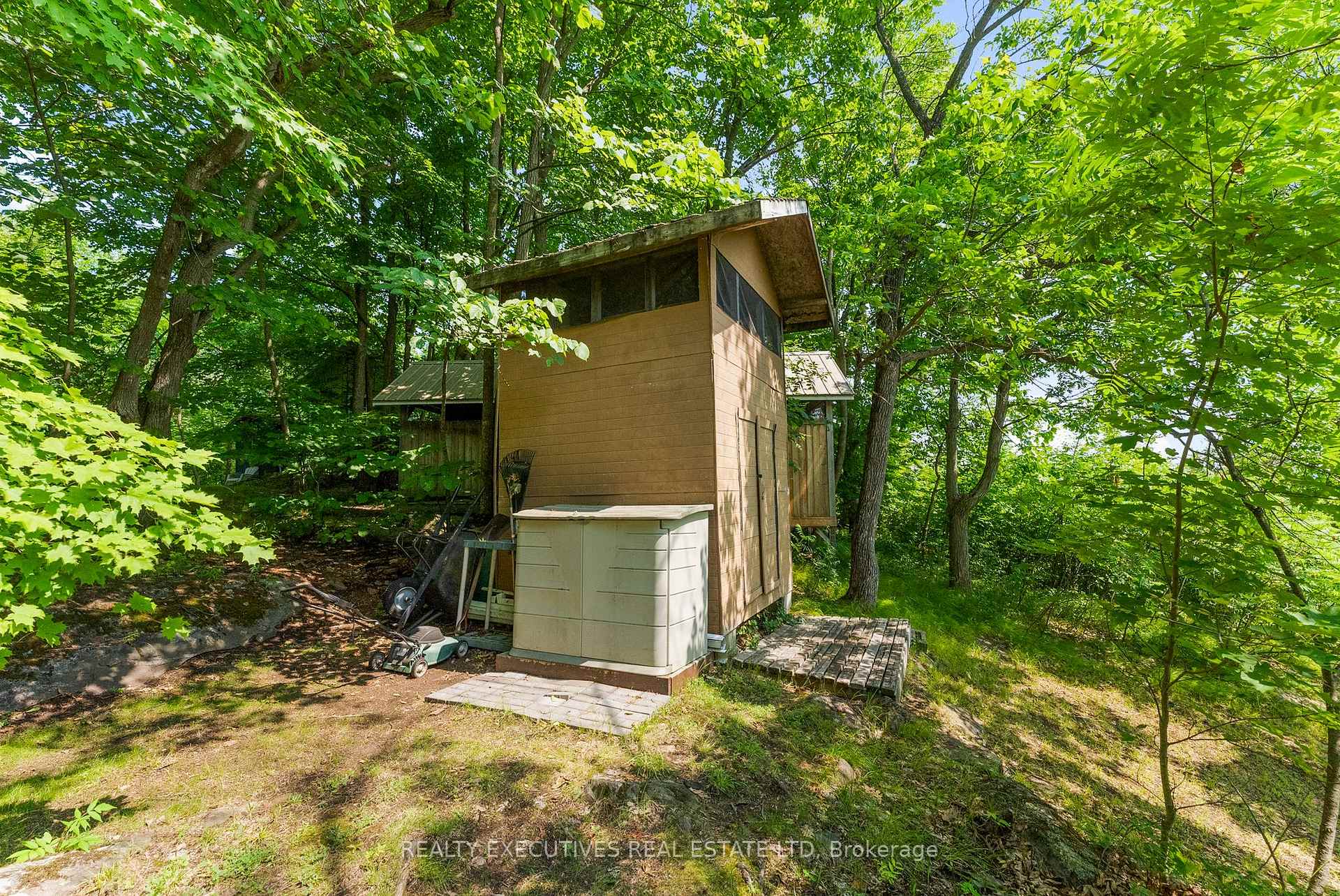 Photo 25 of 69 Partridge Lane, Frontenac, Frontenac South — HOMEH