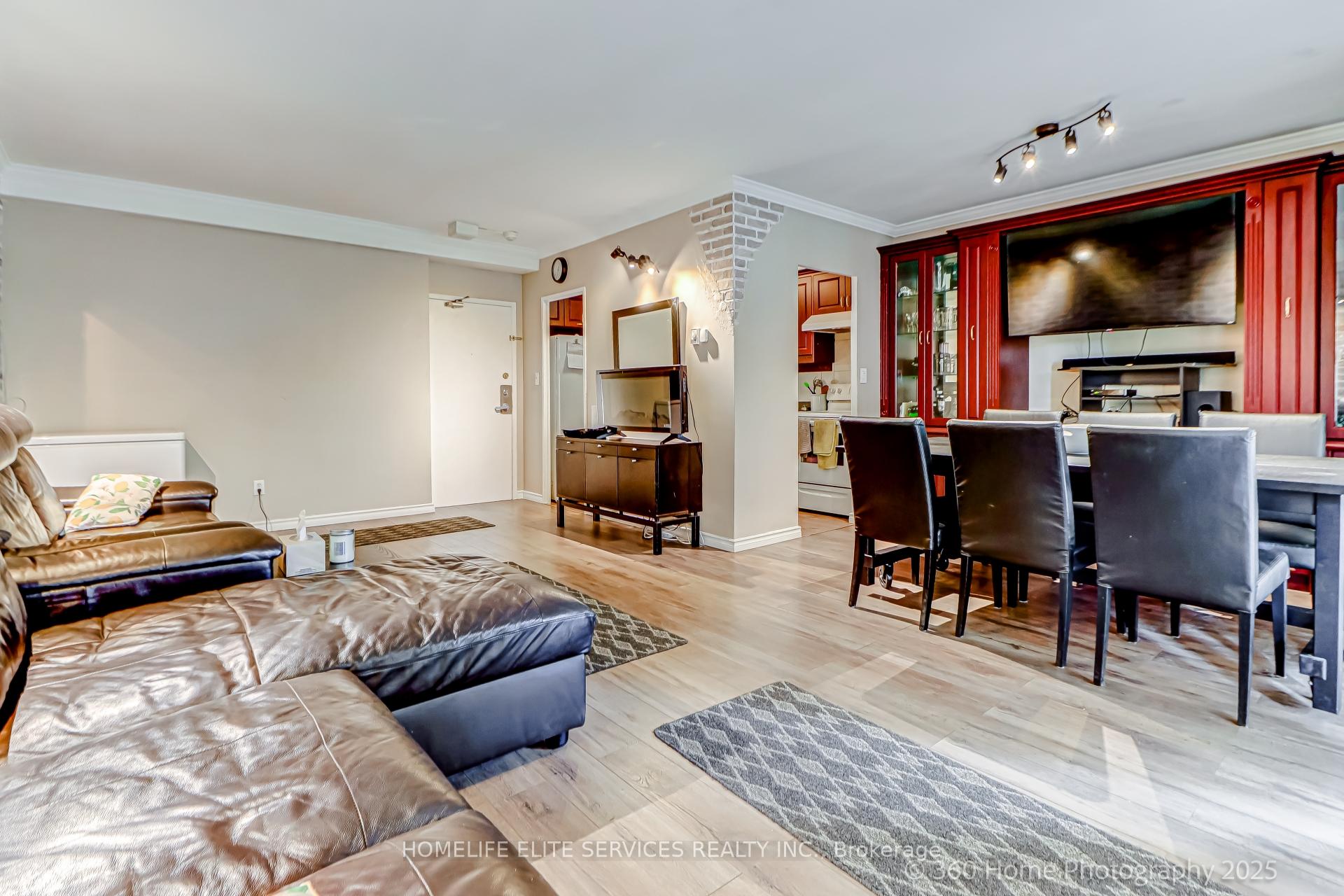 Photo 2 of Unit 705, 1 Massey Square, Toronto, Crescent Town — HOMEH