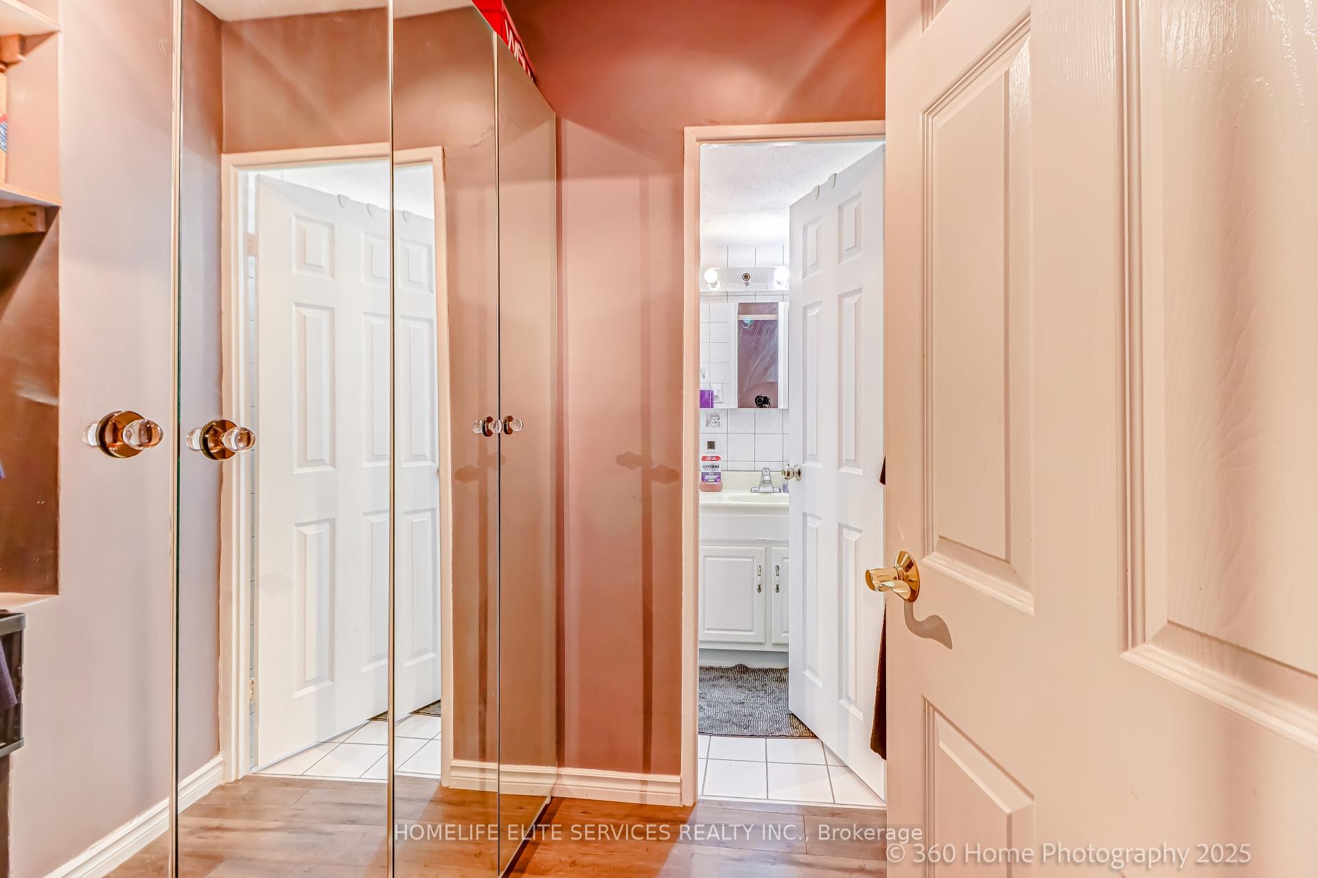 Photo 5 of Unit 705, 1 Massey Square, Toronto, Crescent Town — HOMEH