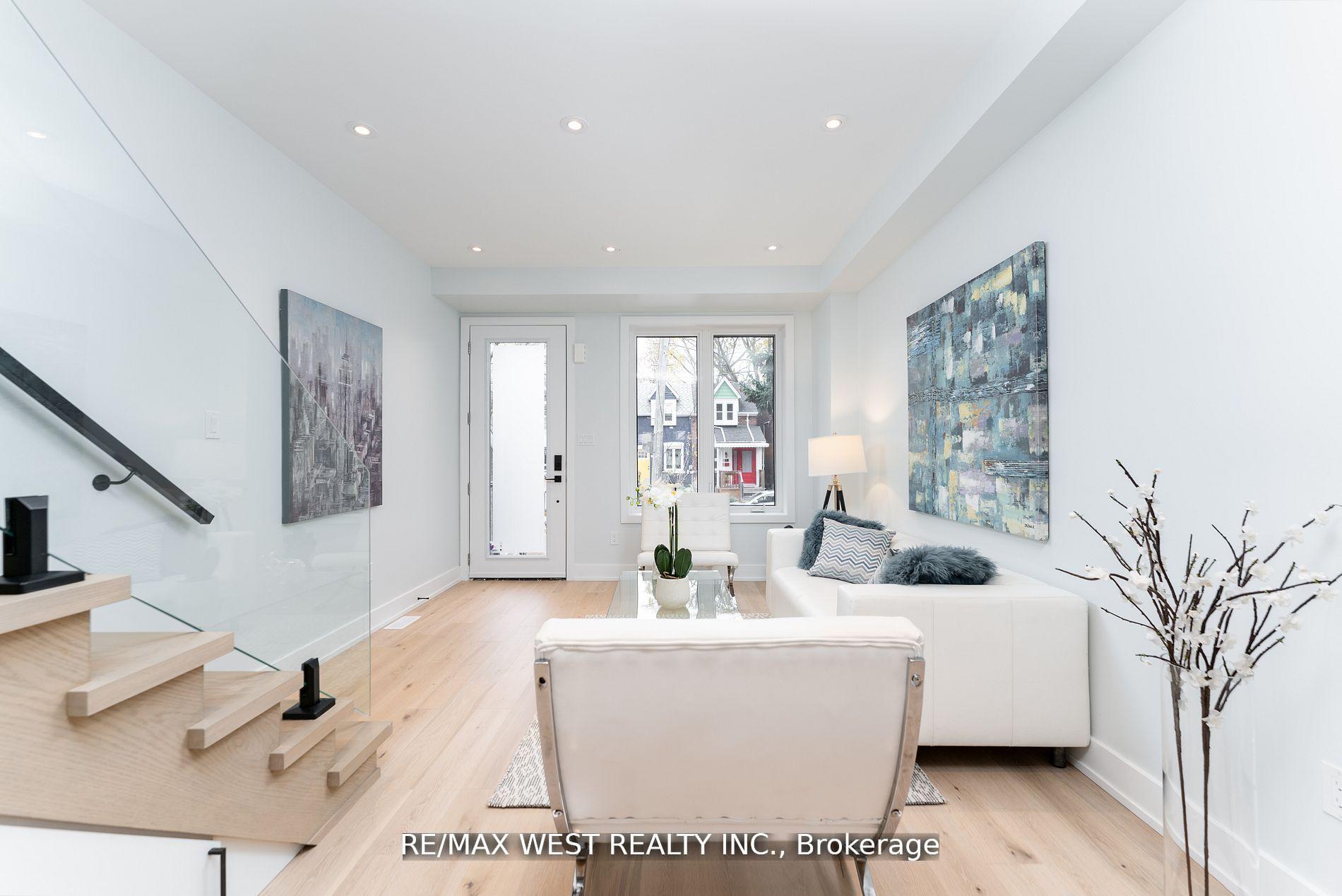 Photo 23 of Unit Upper Unit, 411 Main Street, Toronto, Woodbine-Lumsden — HOMEH