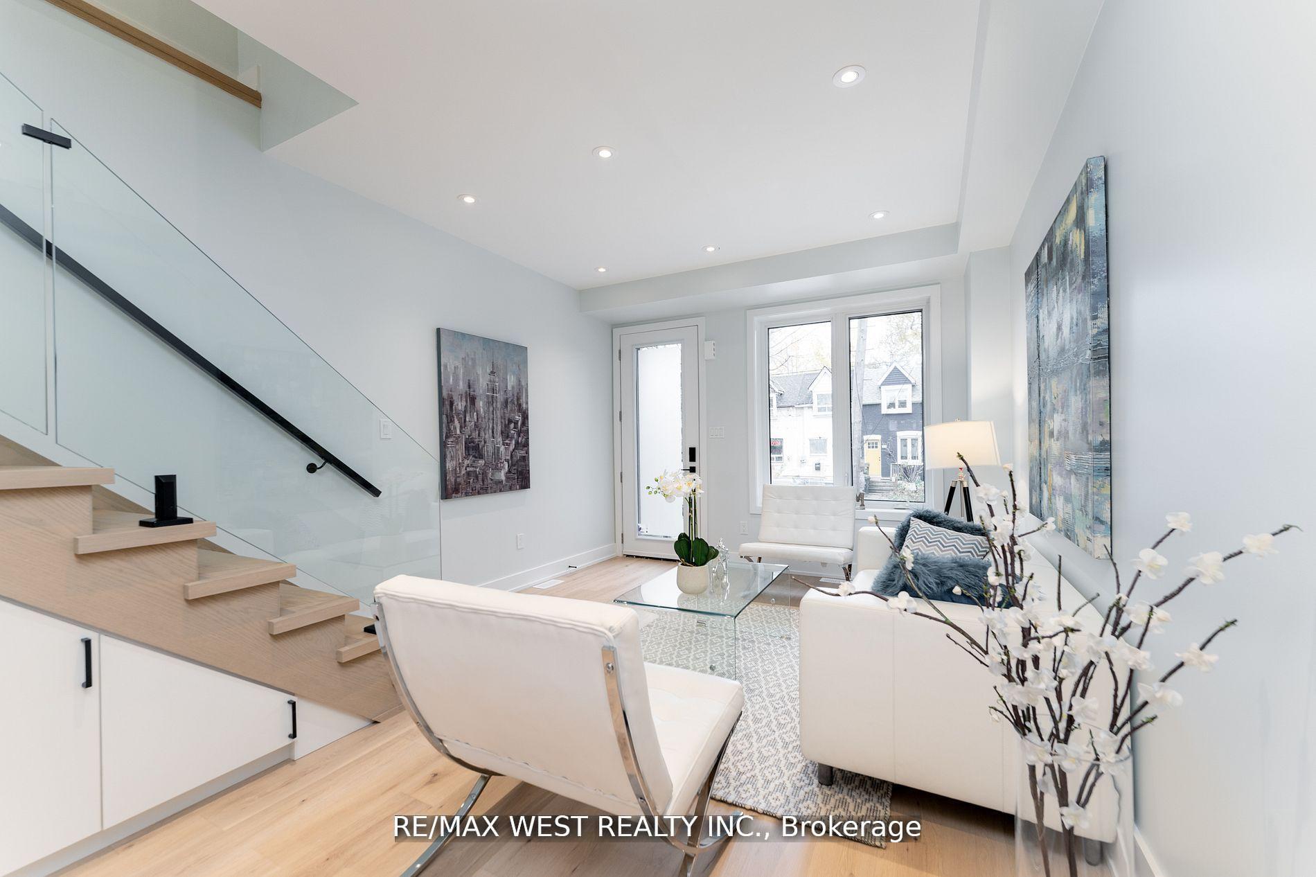 Photo 22 of Unit Upper Unit, 411 Main Street, Toronto, Woodbine-Lumsden — HOMEH