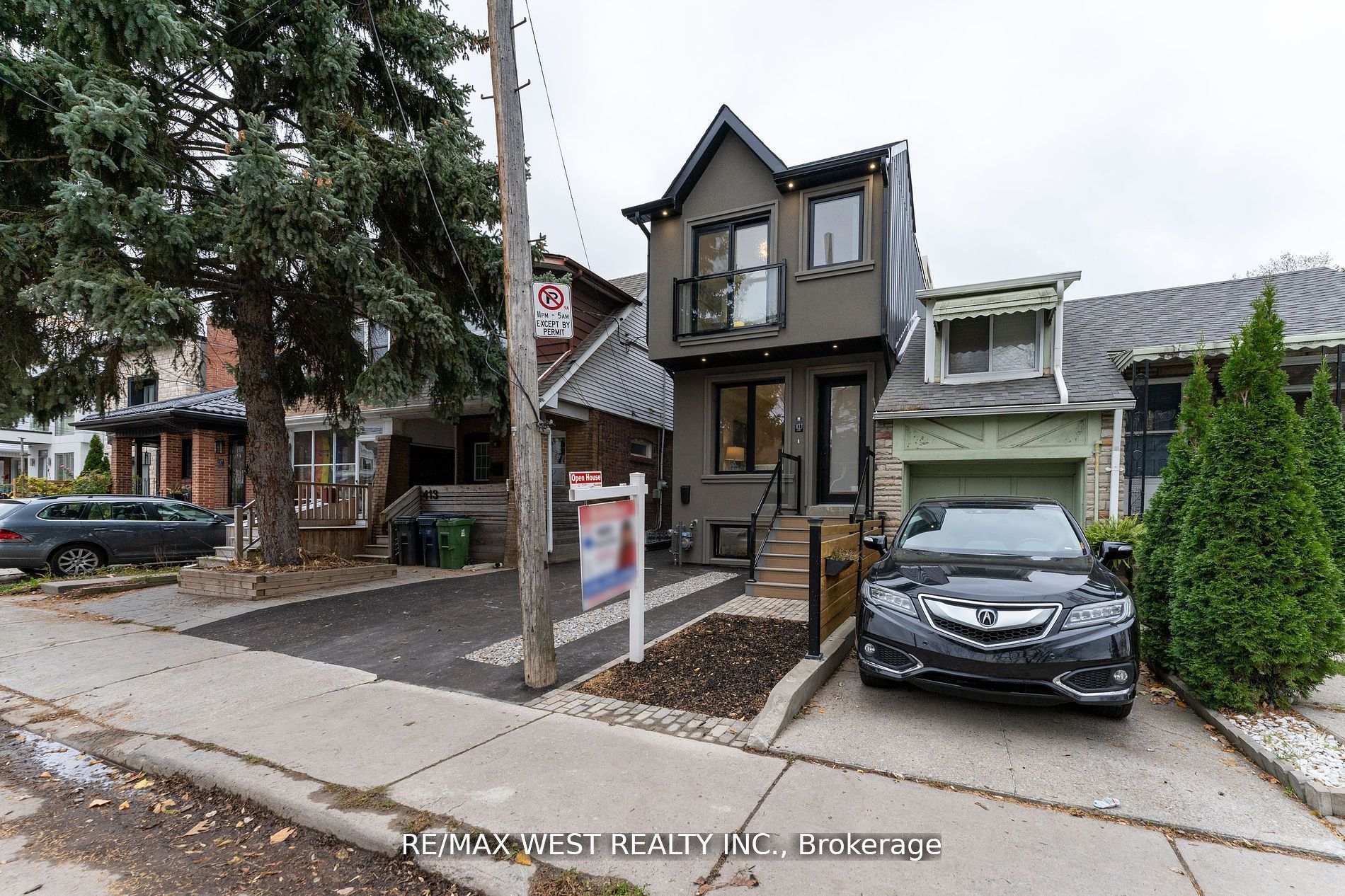 Photo 15 of Unit Upper Unit, 411 Main Street, Toronto, Woodbine-Lumsden — HOMEH