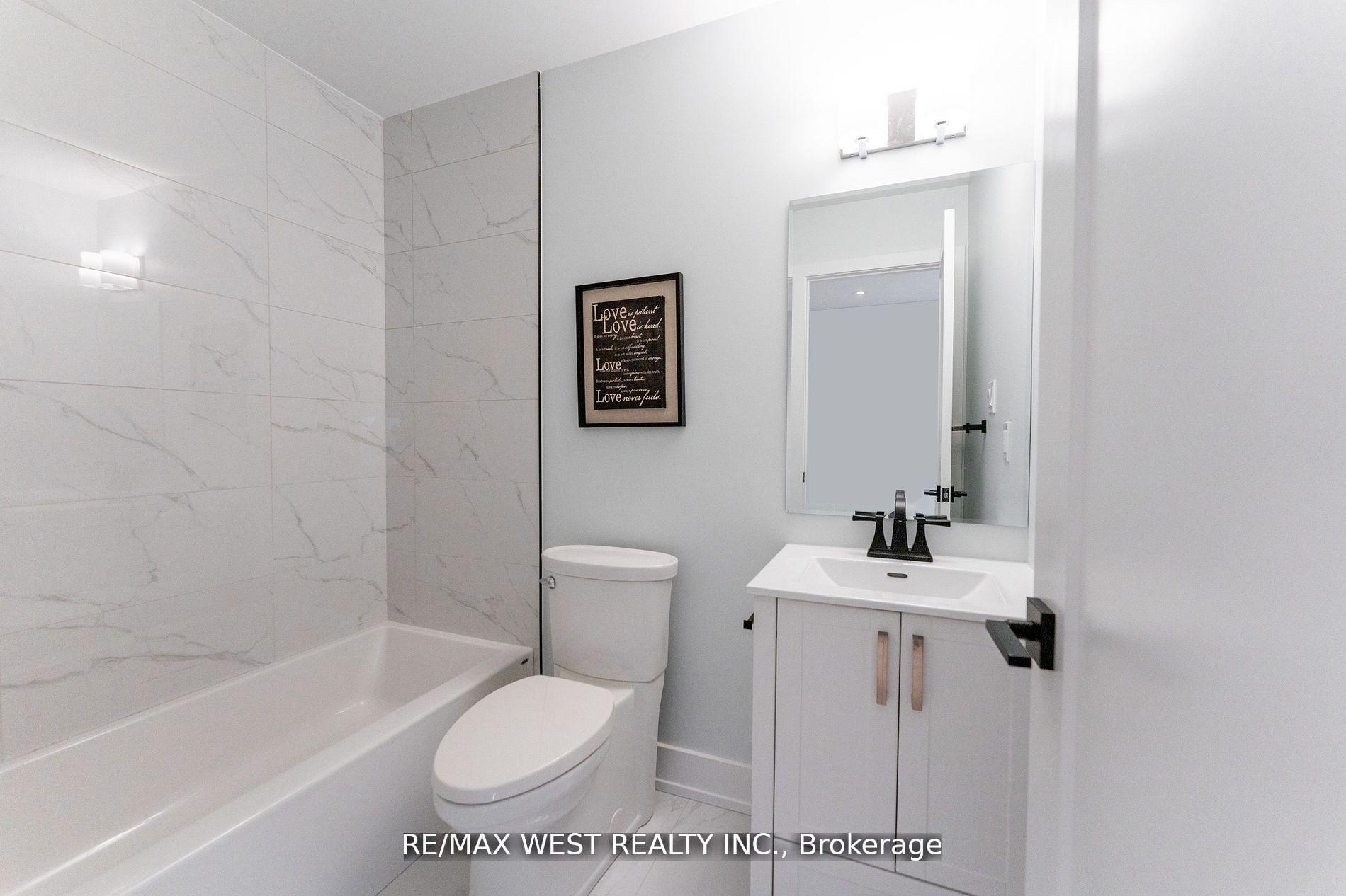 Photo 16 of Unit Upper Unit, 411 Main Street, Toronto, Woodbine-Lumsden — HOMEH