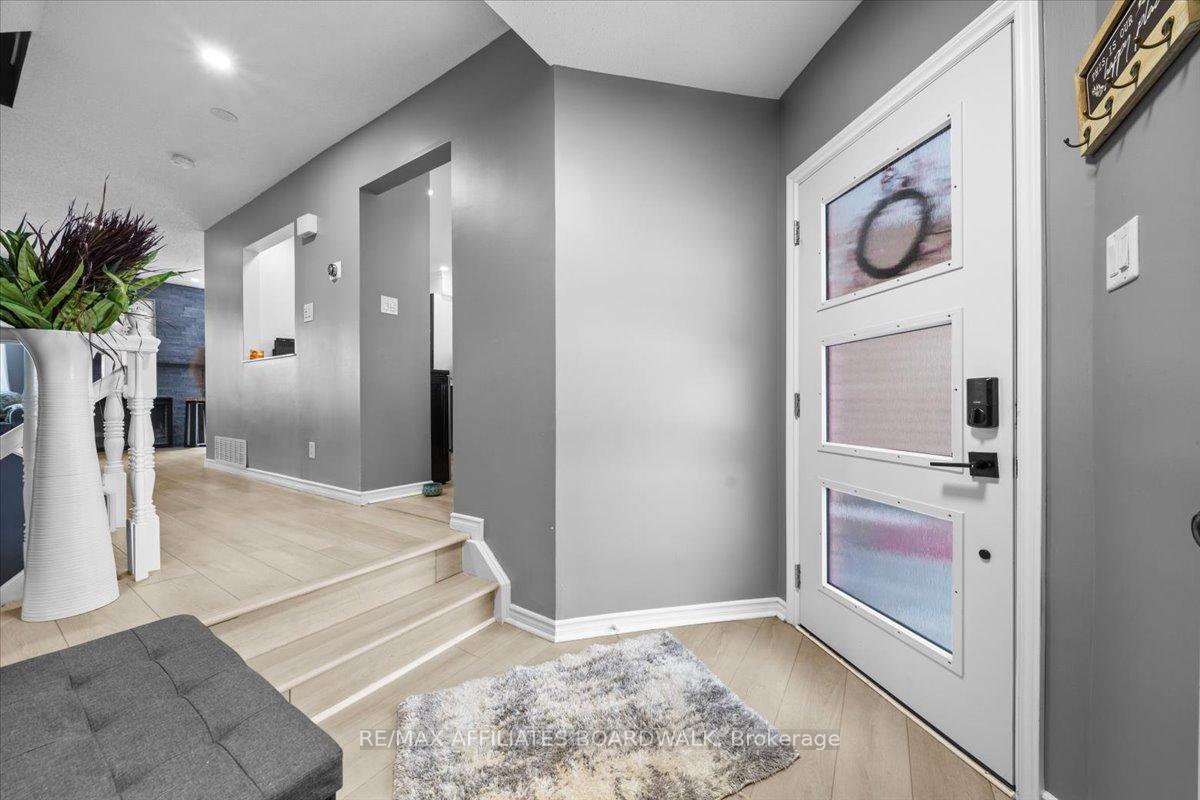 Photo 2 of 174 Woodpark Way, Ottawa, Barrhaven - Longfields — HOMEH