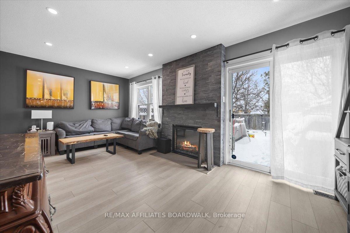 Photo 8 of 174 Woodpark Way, Ottawa, Barrhaven - Longfields — HOMEH
