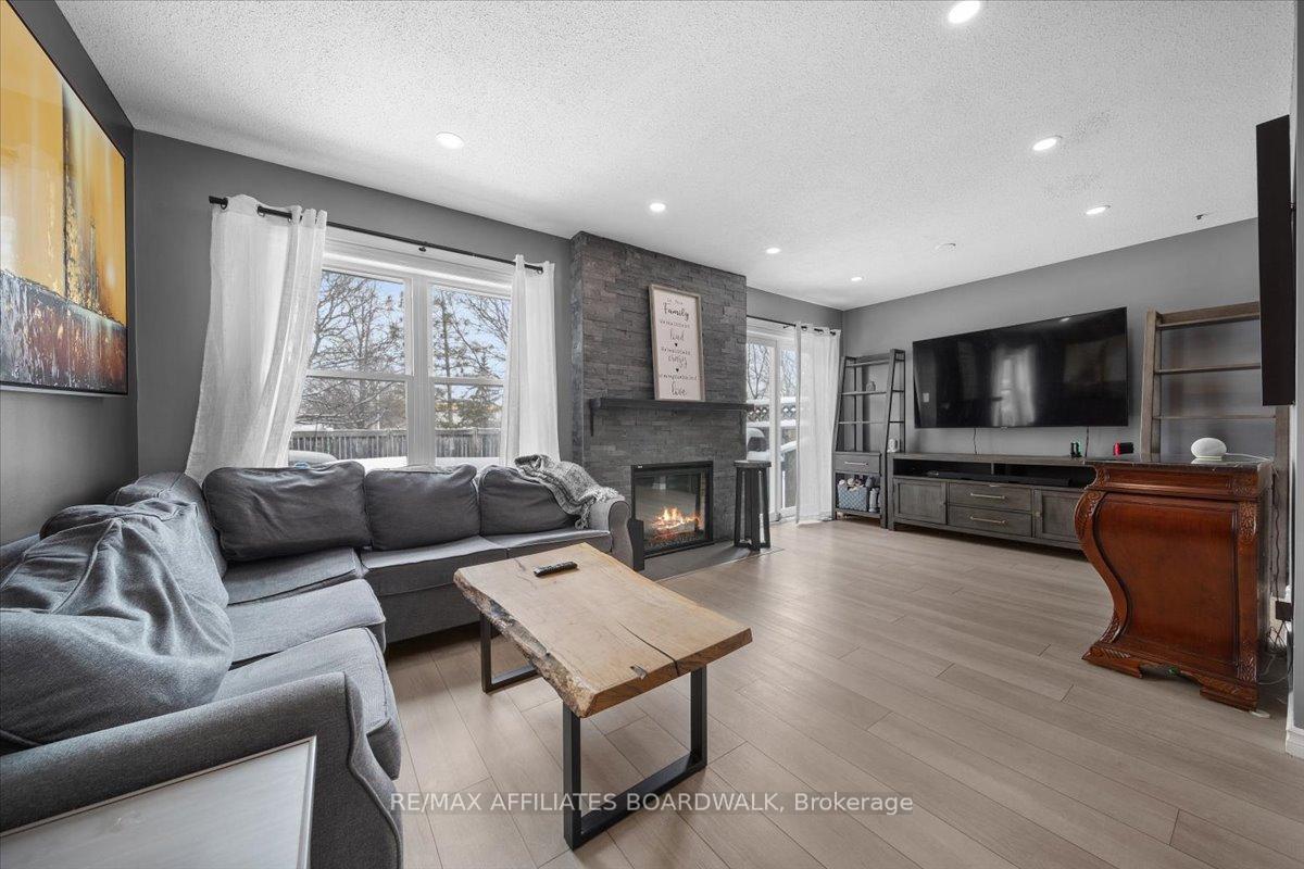 Photo 11 of 174 Woodpark Way, Ottawa, Barrhaven - Longfields — HOMEH