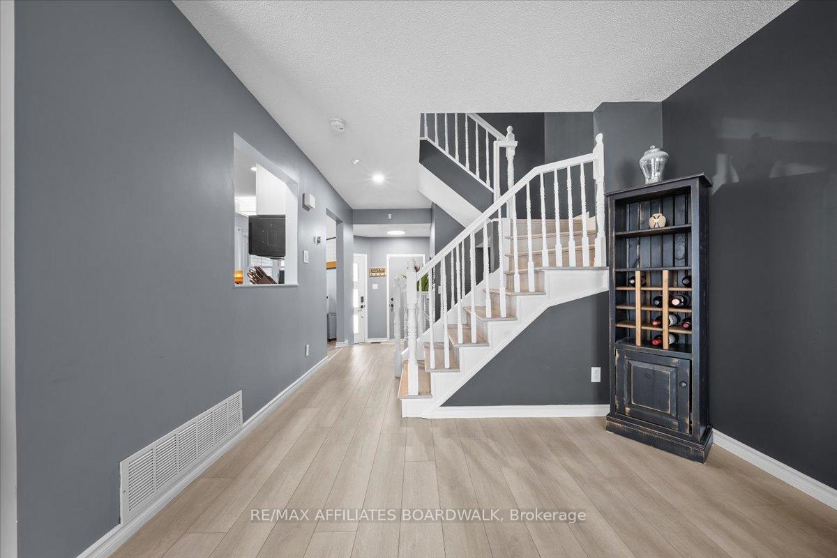 Photo 12 of 174 Woodpark Way, Ottawa, Barrhaven - Longfields — HOMEH
