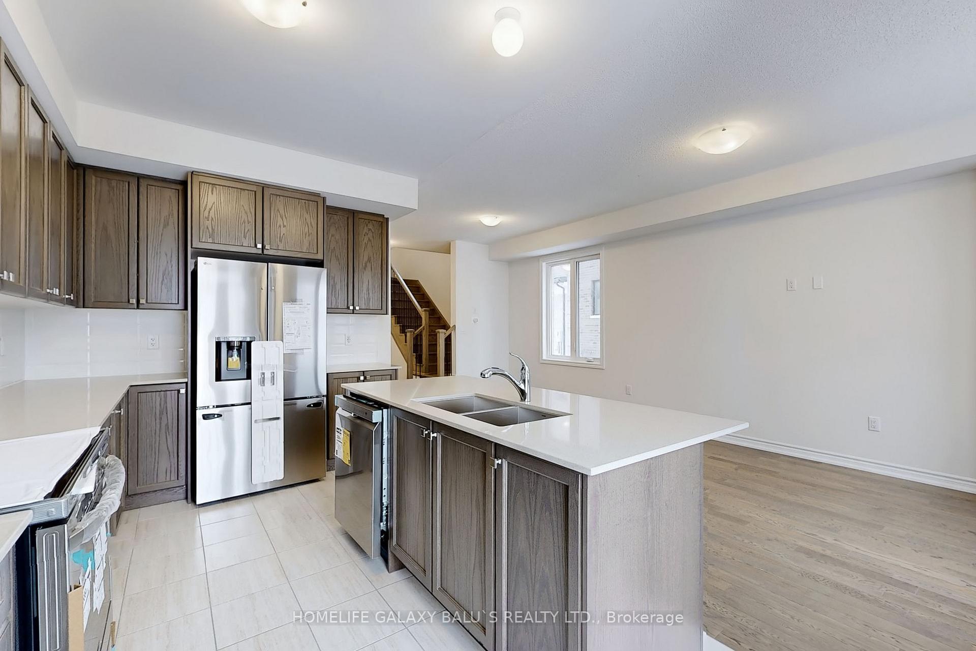 Photo 5 of 2915 Nakina Street E, Pickering, Rural Pickering — HOMEH