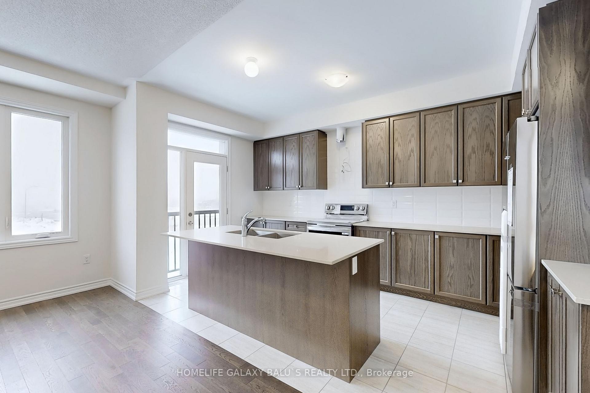 Photo 8 of 2915 Nakina Street E, Pickering, Rural Pickering — HOMEH