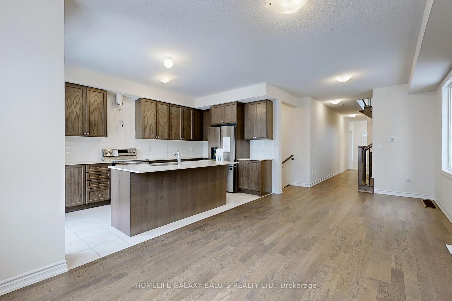 Photo 6 of 2915 Nakina Street E, Pickering, Rural Pickering — HOMEH