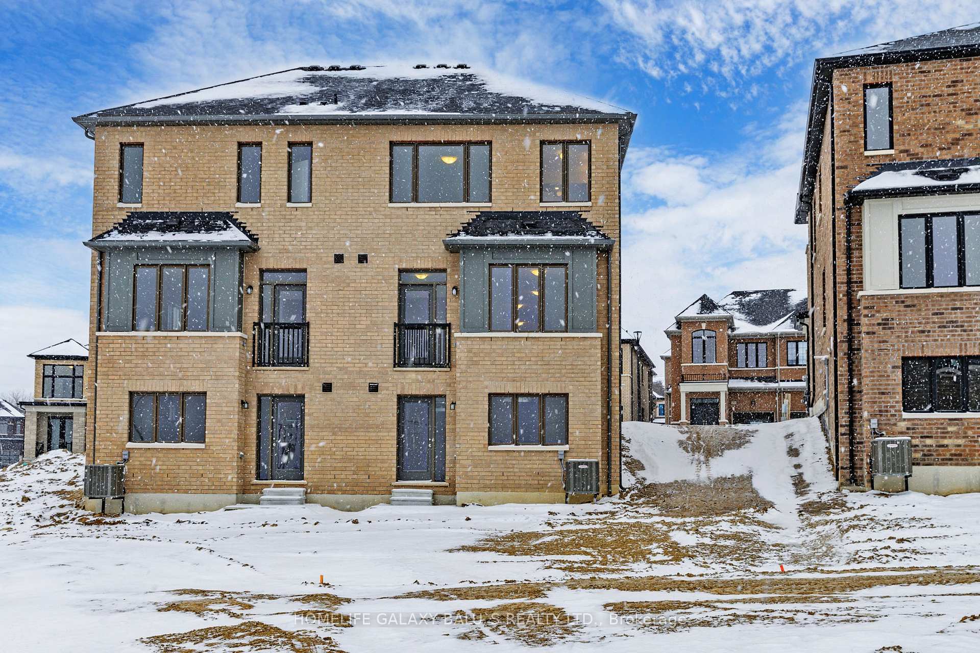 Photo 33 of 2915 Nakina Street E, Pickering, Rural Pickering — HOMEH