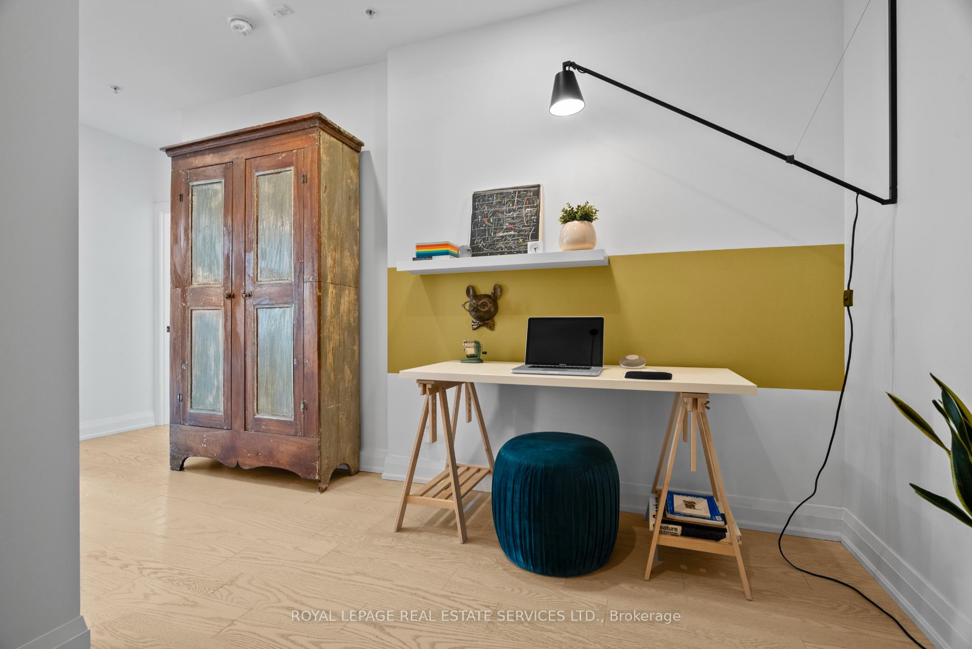 Photo 8 of Unit 208, 2 Bellefair Avenue, Toronto, The Beaches — HOMEH
