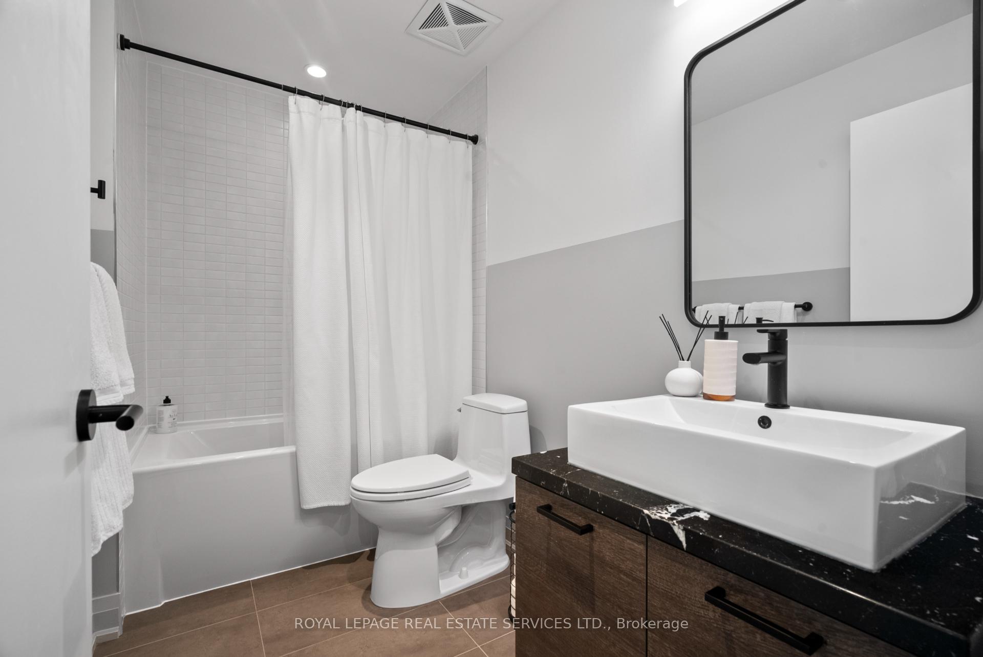 Photo 10 of Unit 208, 2 Bellefair Avenue, Toronto, The Beaches — HOMEH