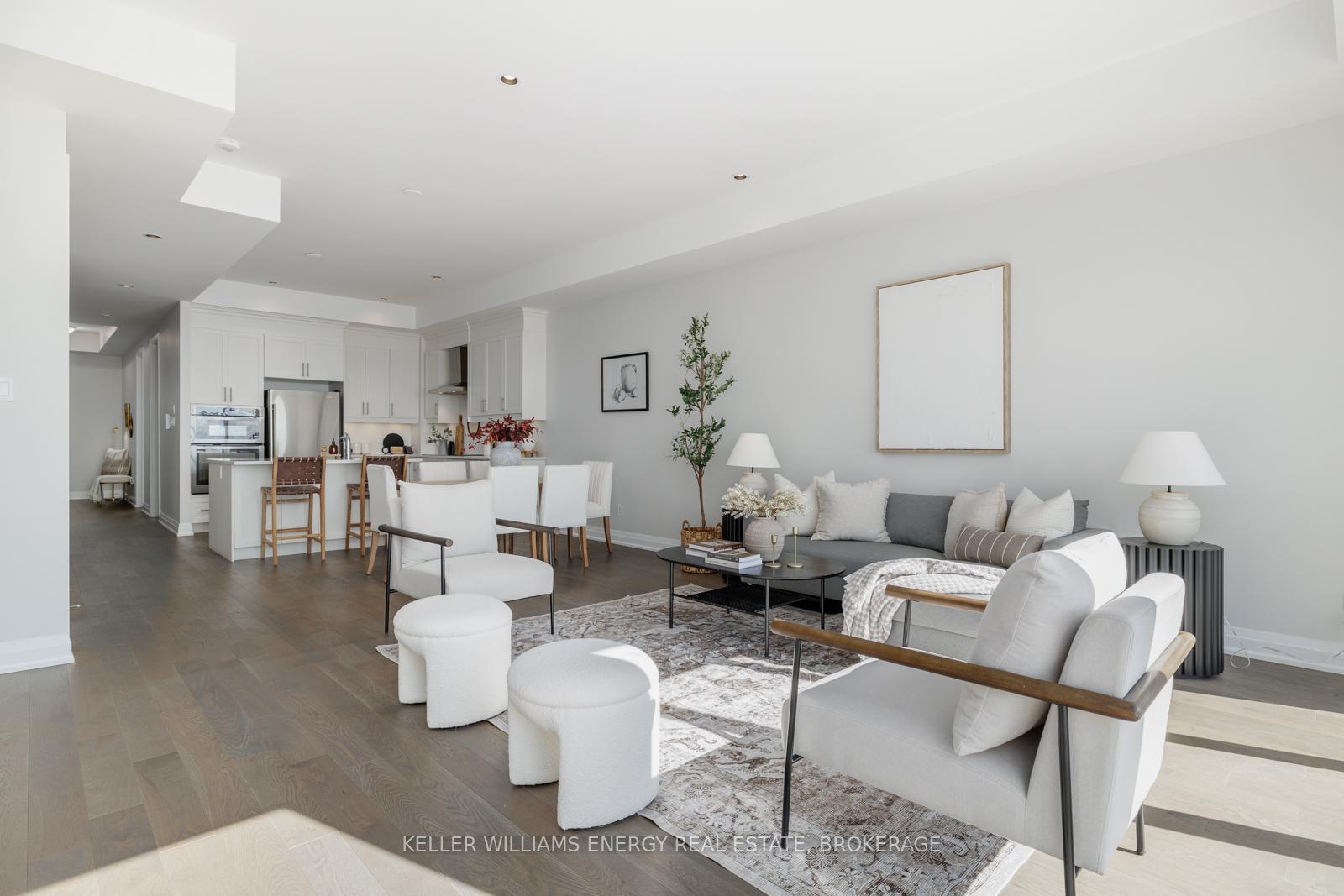 Photo 2 of Unit 2, 325 Lakebreeze Drive, Clarington, Newcastle — HOMEH
