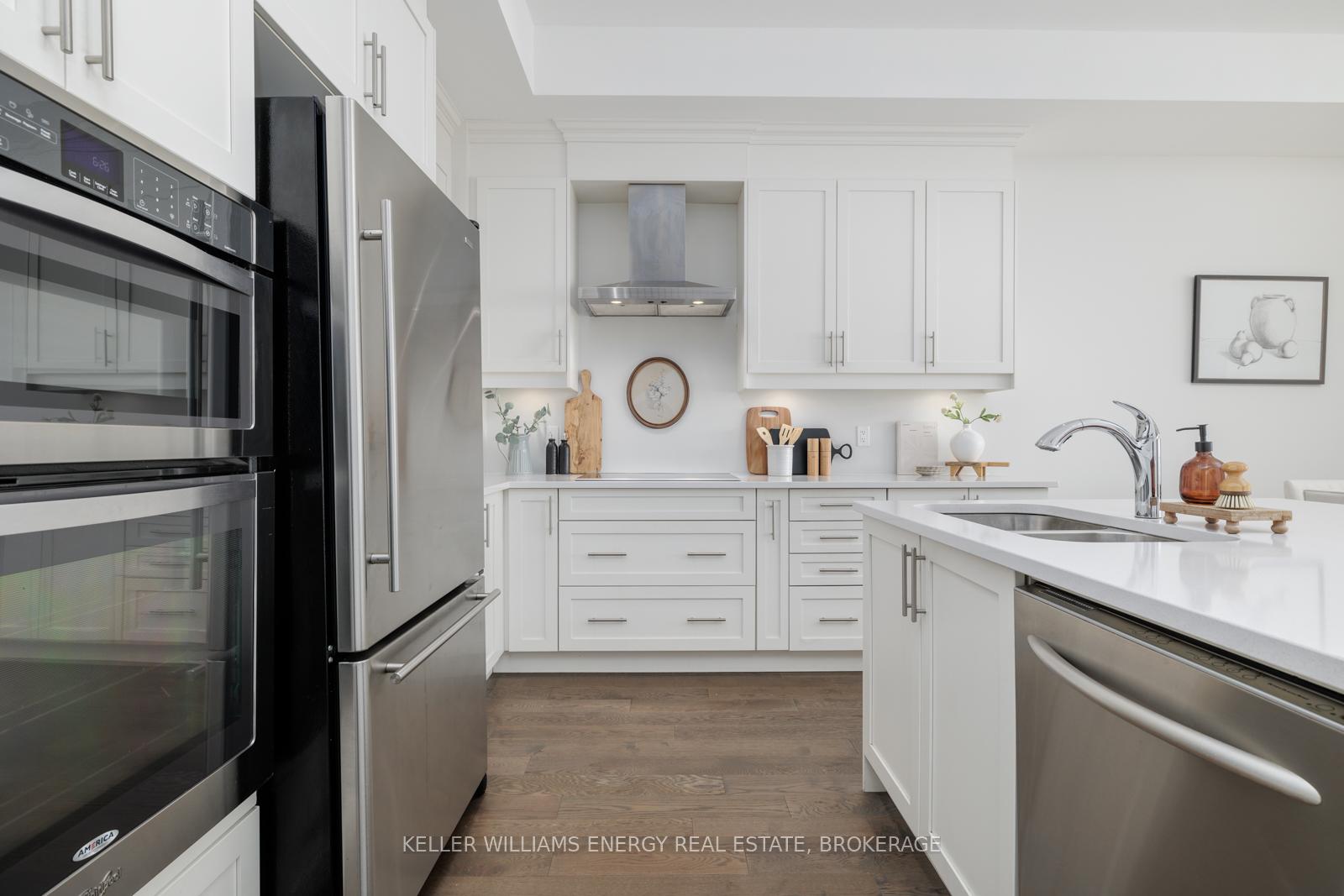 Photo 10 of Unit 2, 325 Lakebreeze Drive, Clarington, Newcastle — HOMEH