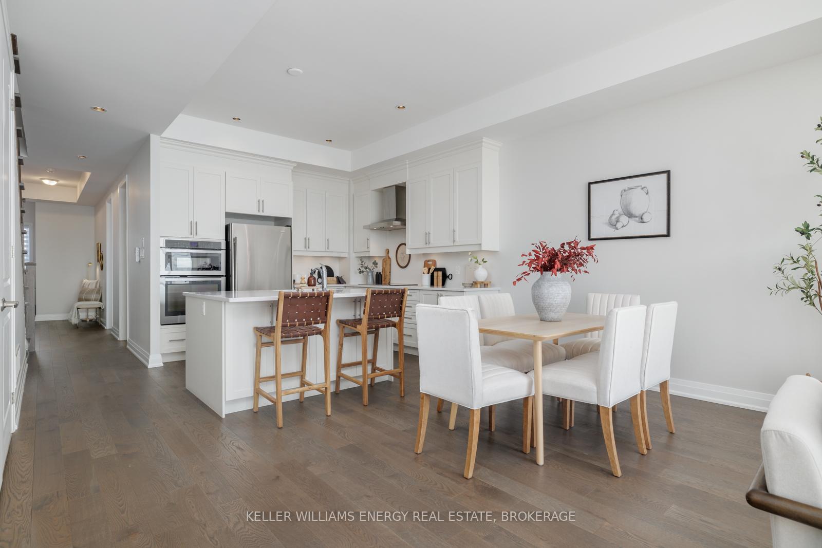 Photo 8 of Unit 2, 325 Lakebreeze Drive, Clarington, Newcastle — HOMEH