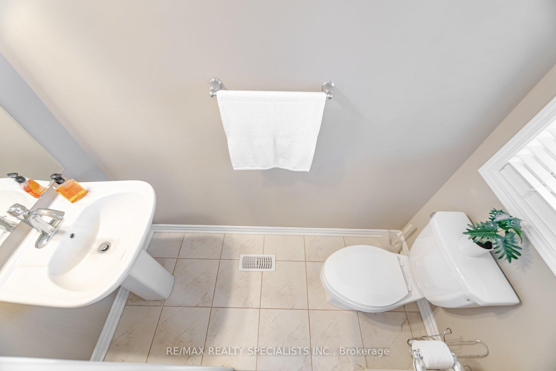 Photo 16 of 55 Sipes Drive, Hamilton, Waterdown — HOMEH