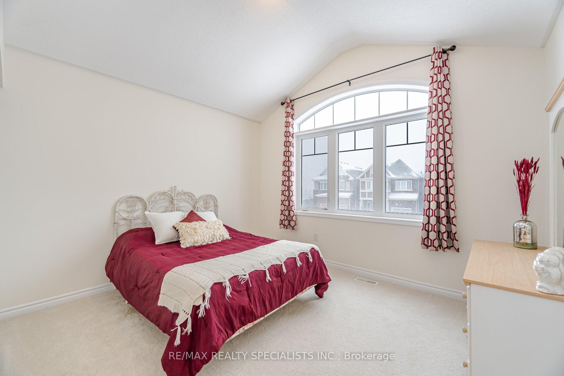 Photo 38 of 55 Sipes Drive, Hamilton, Waterdown — HOMEH