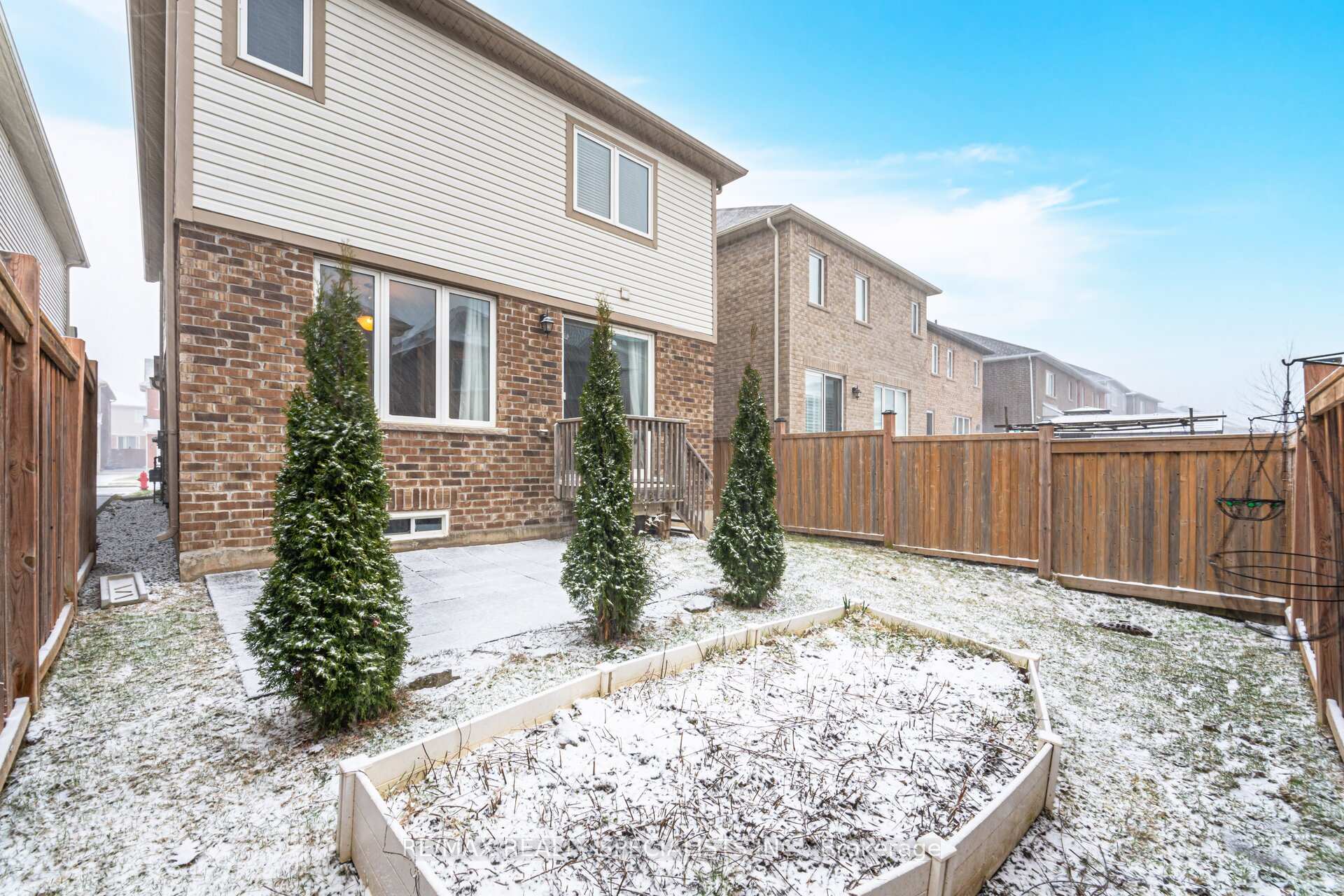 Photo 43 of 55 Sipes Drive, Hamilton, Waterdown — HOMEH