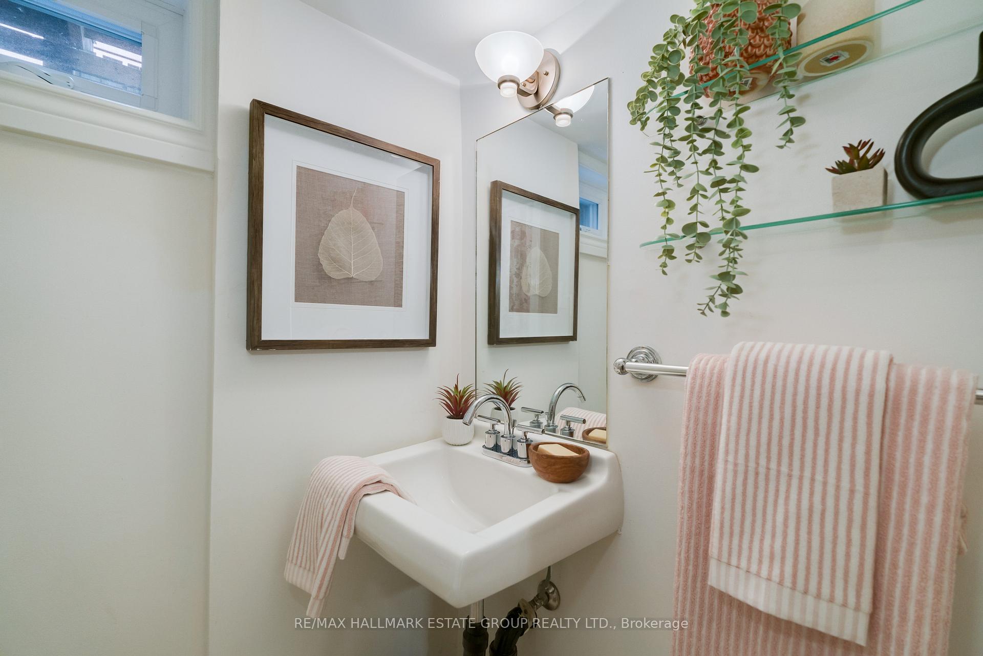 Photo 37 of 123 Withrow Avenue, Toronto, North Riverdale — HOMEH
